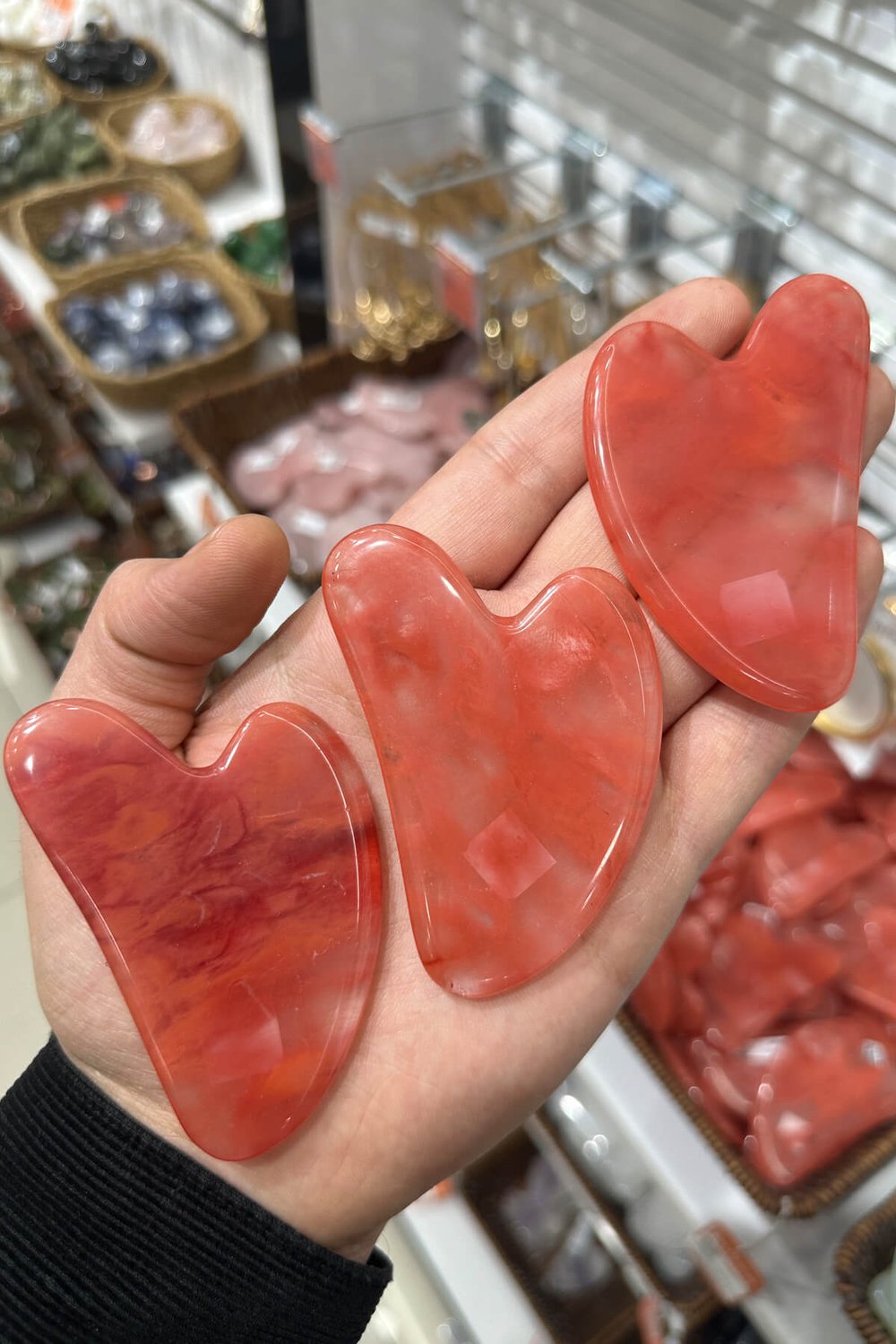 Gül Kuvars Doğal Taş Gua Sha Kalp Kesim Yüz Masaj Aleti