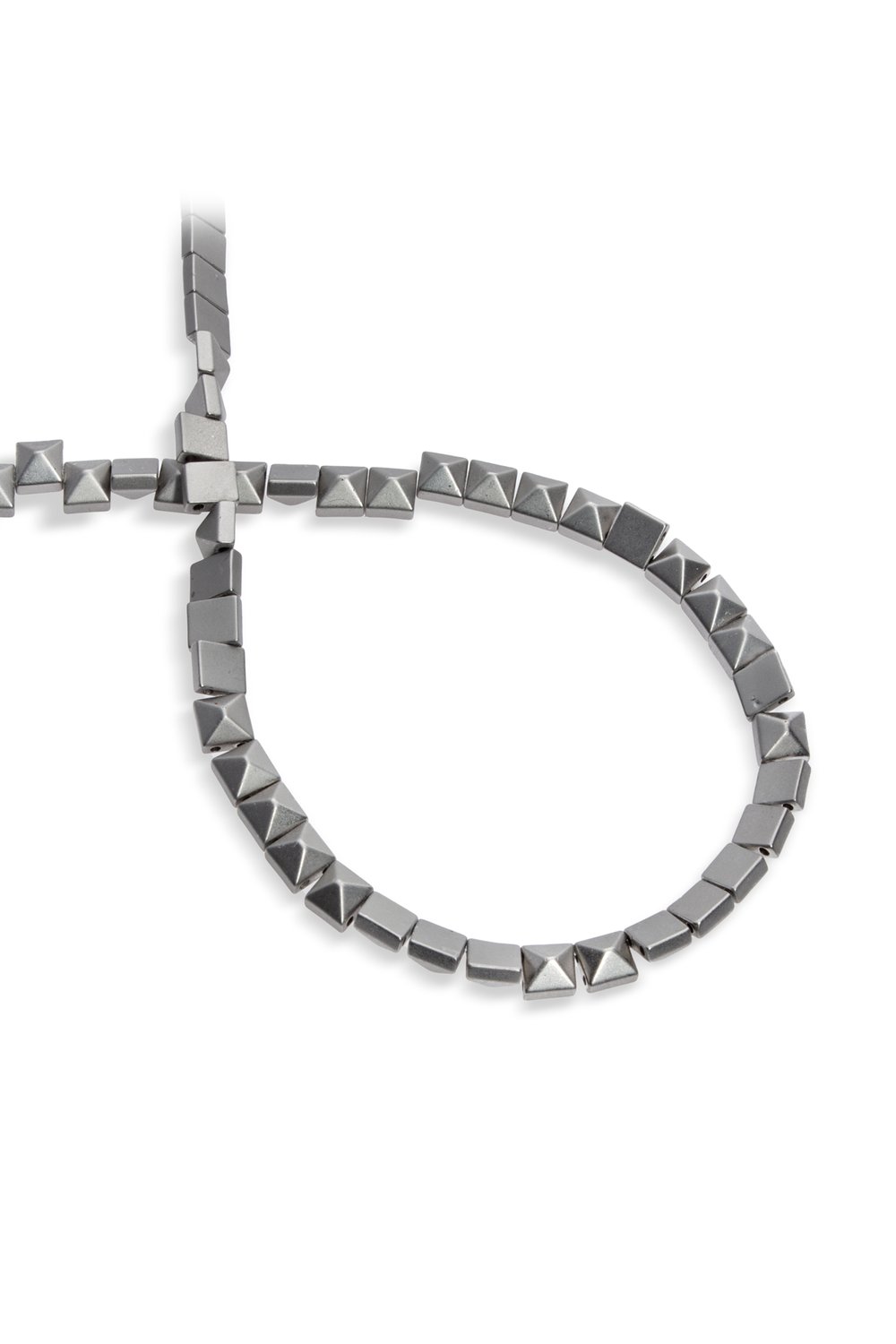 Hematit Taşı Kare Piramit Kesim Mat Titanyum 6x6mm Doğal Taş Dizi