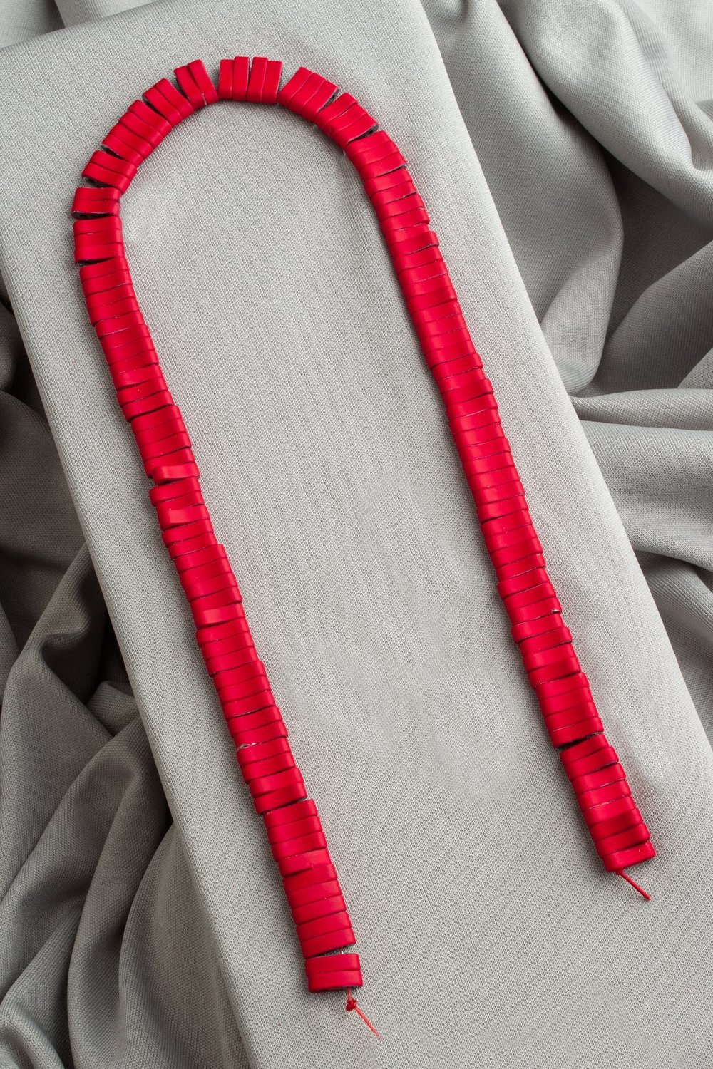 Hematit Doğal Taş Çift Delikli 3x10mm Dizi