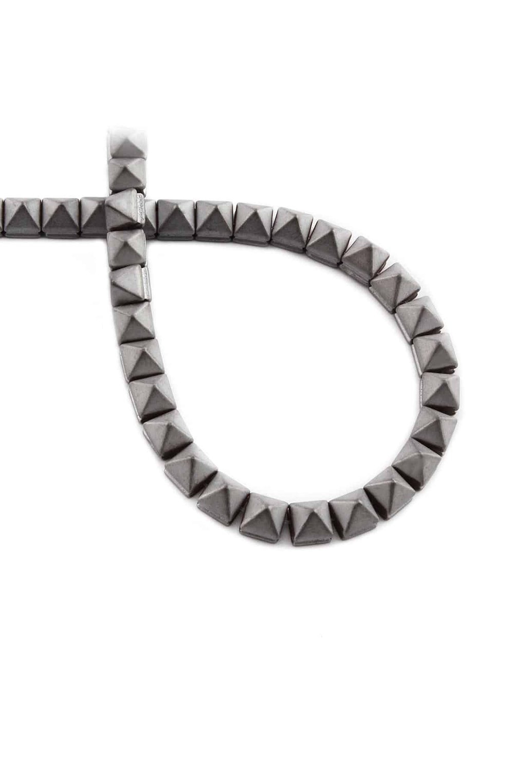 Hematit Taşı Kanallı Piramit Kesim Mat Açık Gri 6x6mm Doğal Taş Dizi