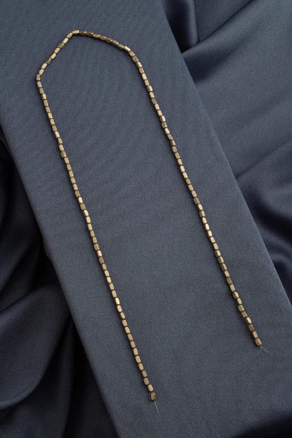 Hematit Doğal Taş Mat Antik Sarı Dikdörtgen Kesim 2x4mm Dizi [AA]