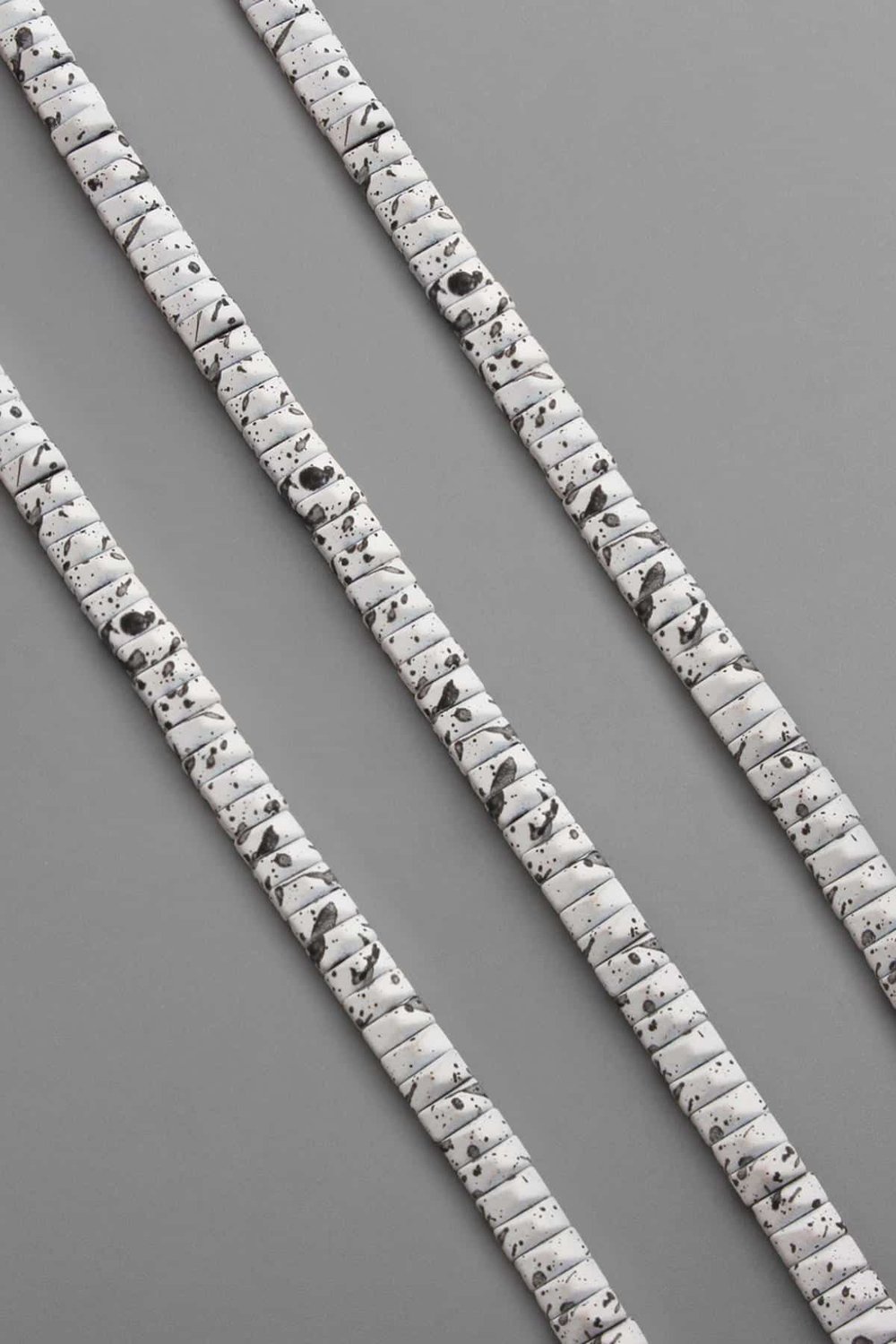 Hematit Taşı Piramit Kesim Beyaz 6x3mm Doğal Taş Dizi