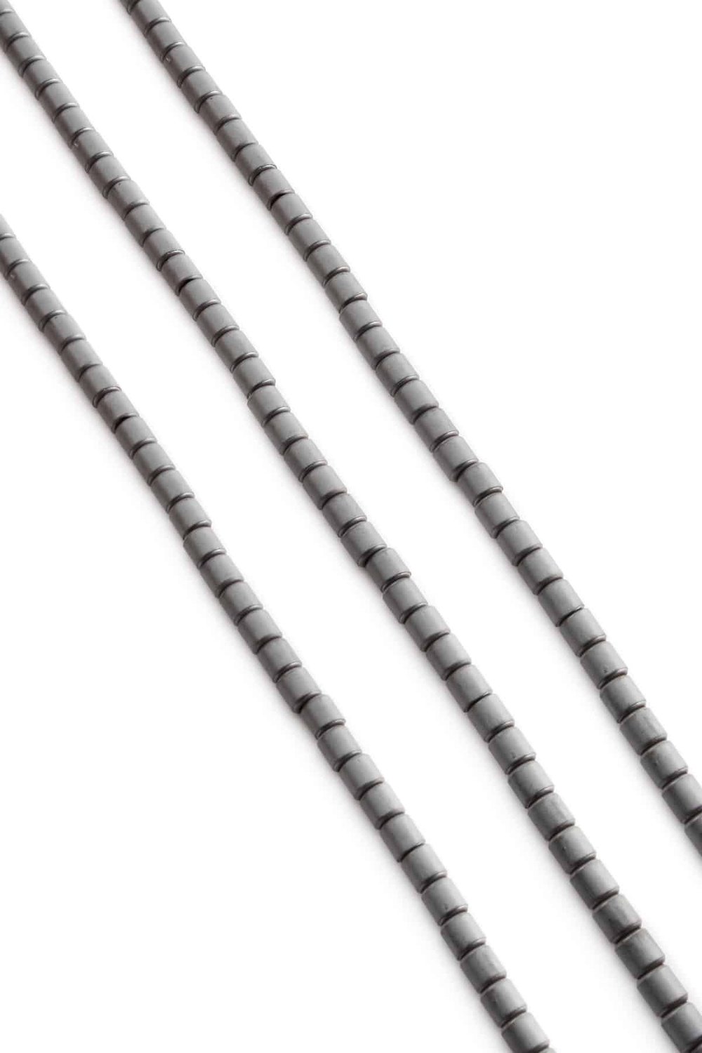 Hematit Taşı Silindir Kesim Mat Gri 4x4mm Doğal Taş Dizi