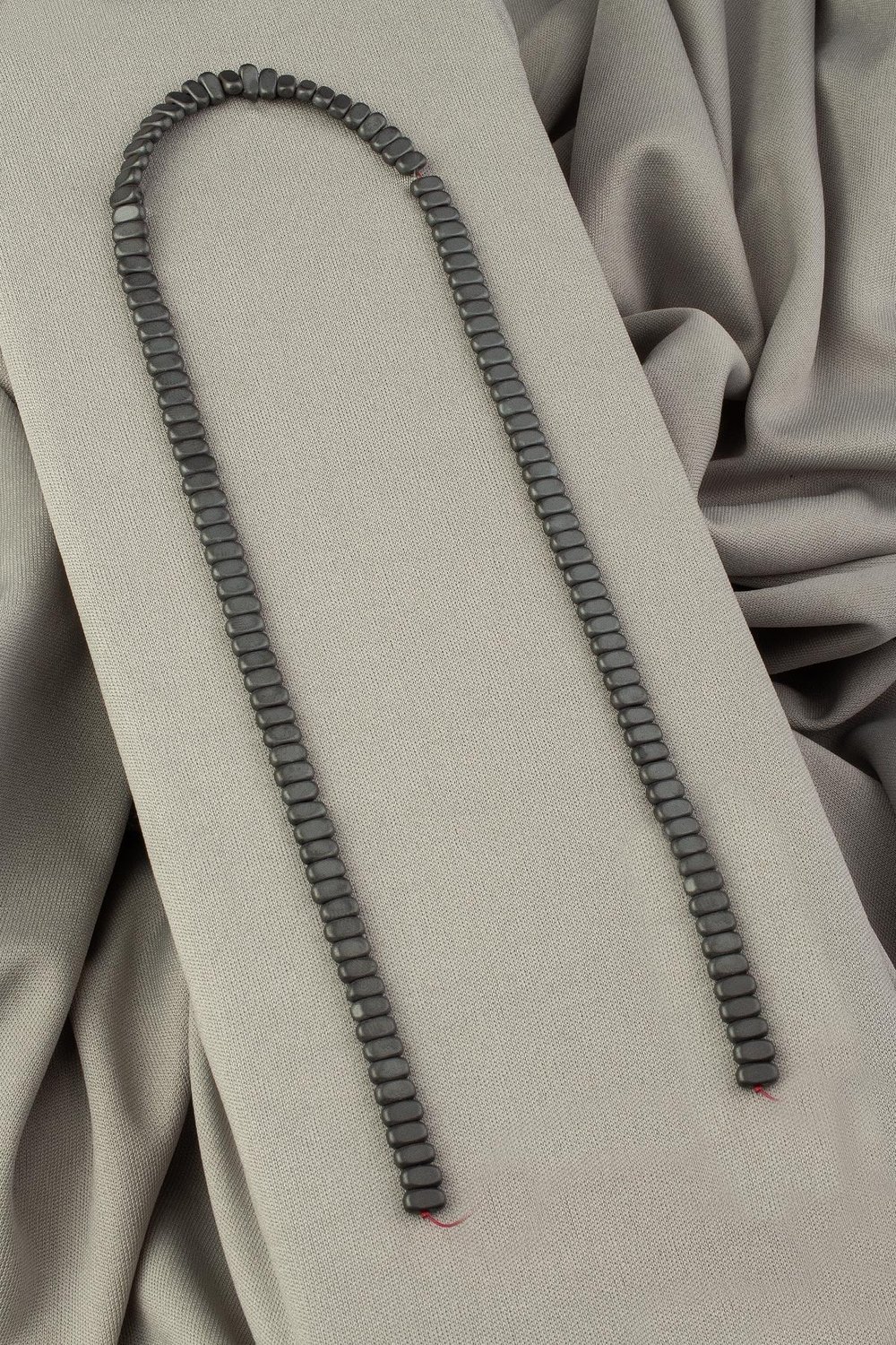 Hematit Doğal Taş Mat Gri Yassı Elips Kesim 3x5mm Dizi [AA]