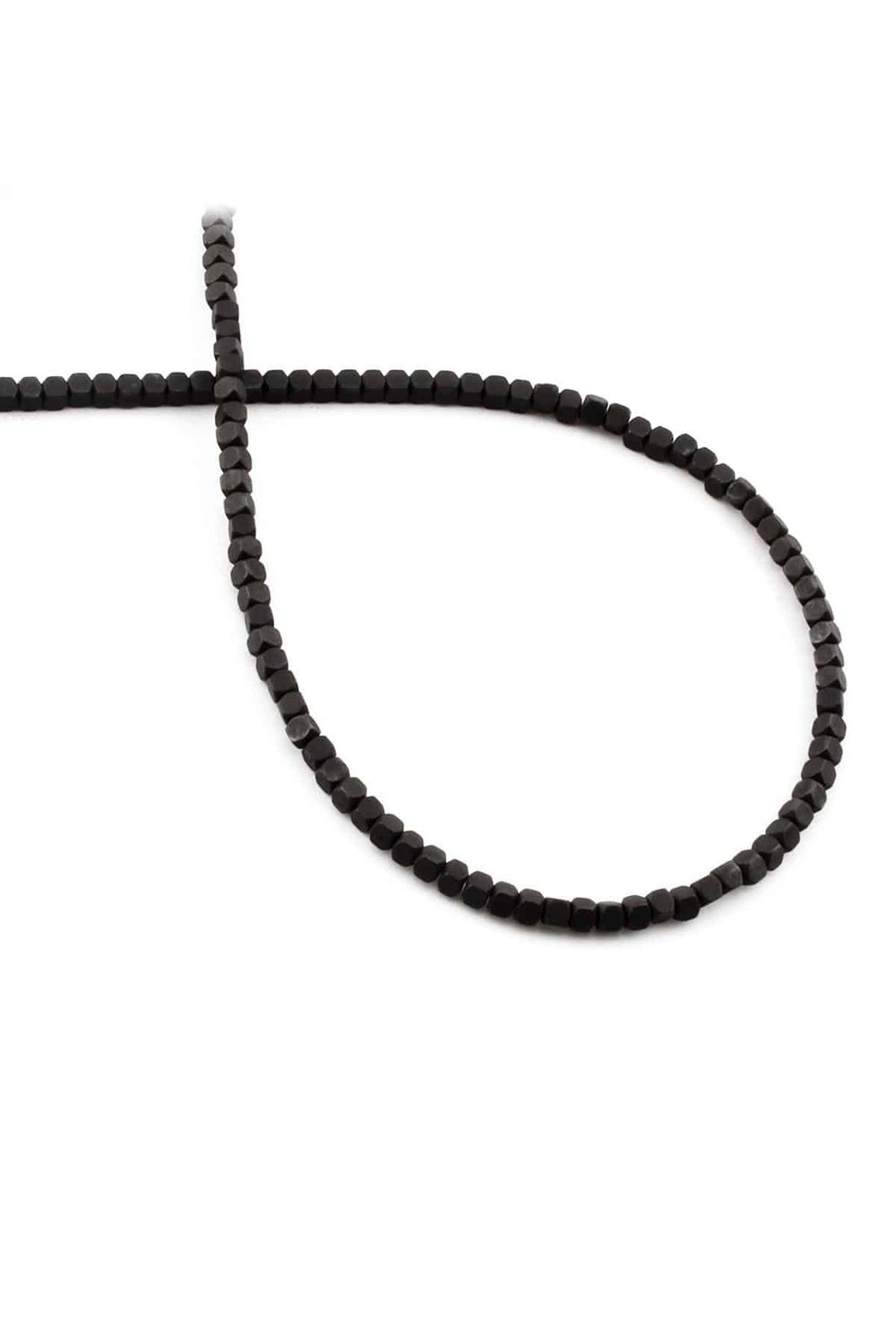 Hematit Taşı Küp Kesim Mat Siyah 2x2mm Doğal Taş Dizi