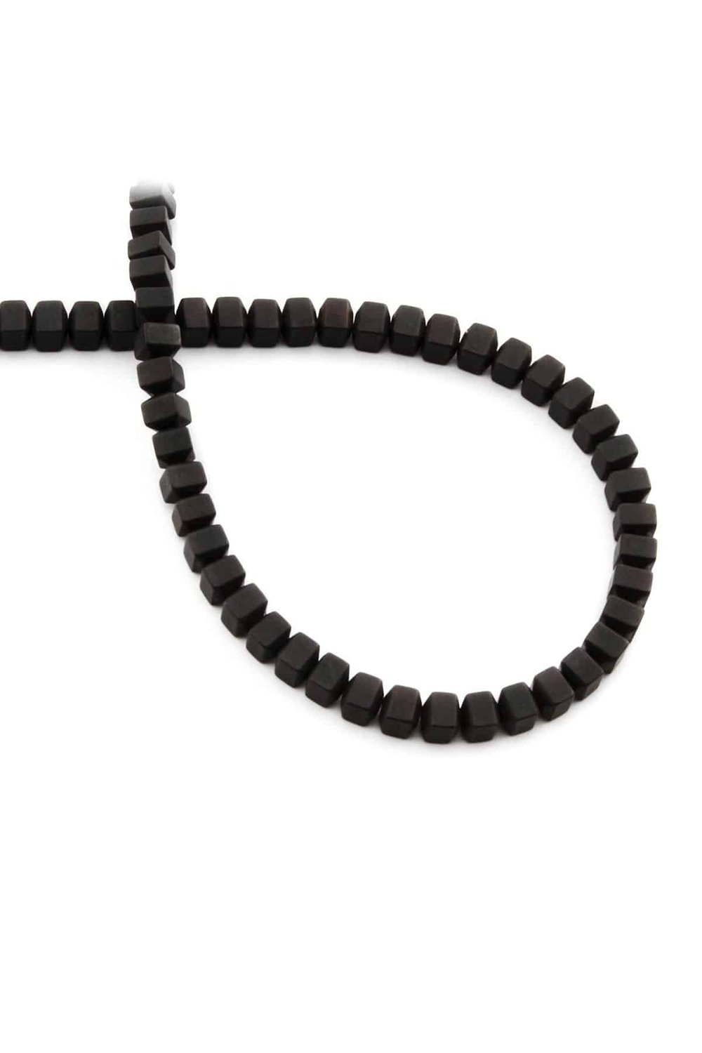 Hematit Taşı Özel Kesim Mat Siyah 4x4mm Doğal Taş Dizi
