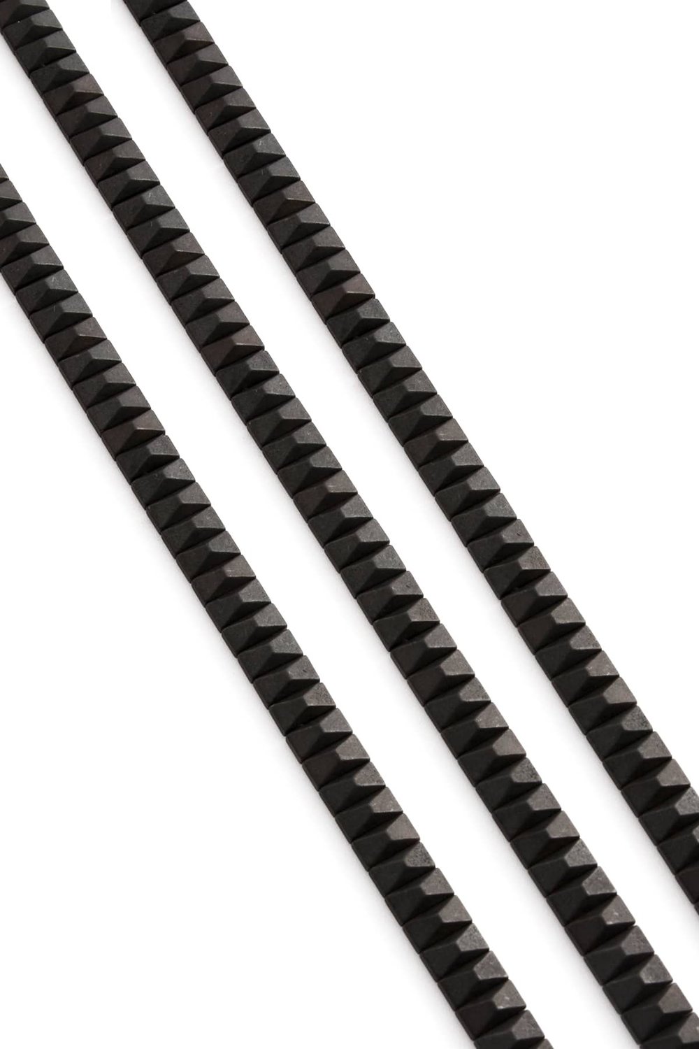 Hematit Taşı Piramit Kesim Mat Siyah 6x3mm Doğal Taş Dizi