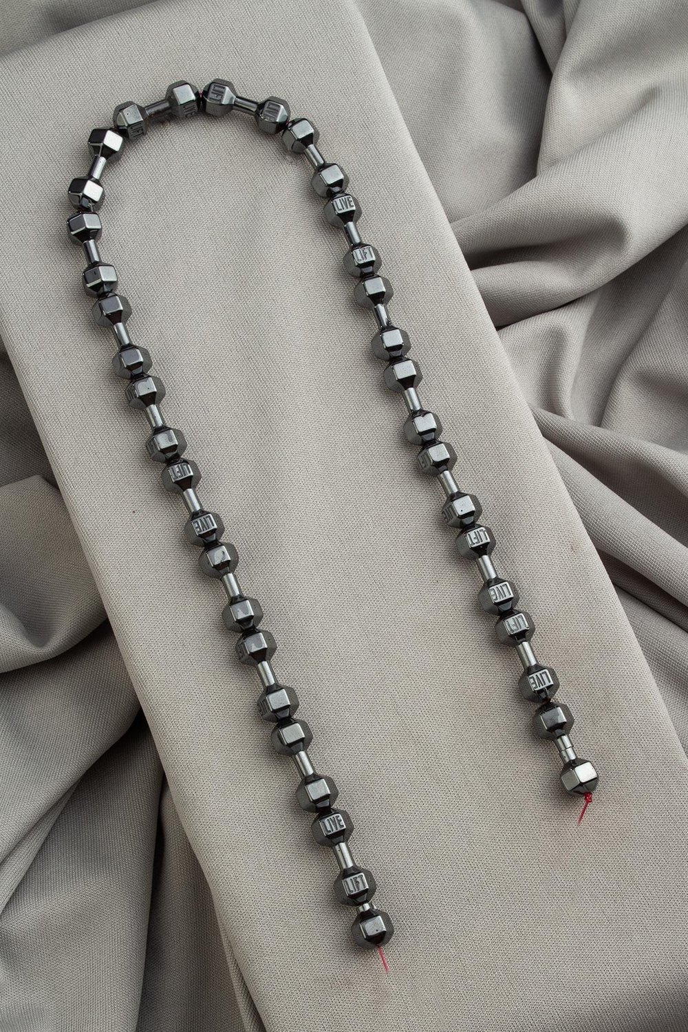 Hematit Doğal Taş Parlak Füme Dambıl Kesim 8x20mm Dizi [AA]