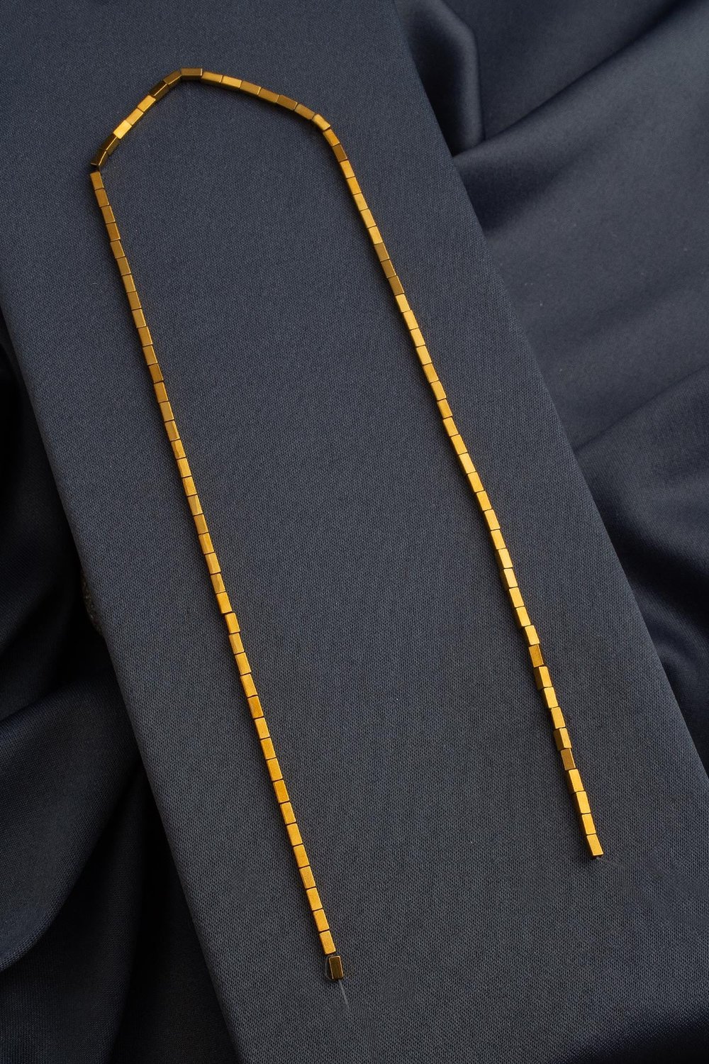 Hematit Doğal Taş Parlak Gold Dikdörtgen Kesim 2x4mm Dizi