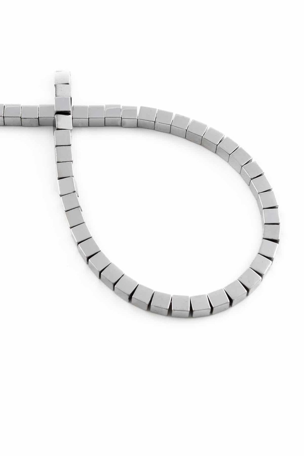 Hematit Taşı Küp Kesim Parlak Gümüş 3x3mm Doğal Taş Dizi