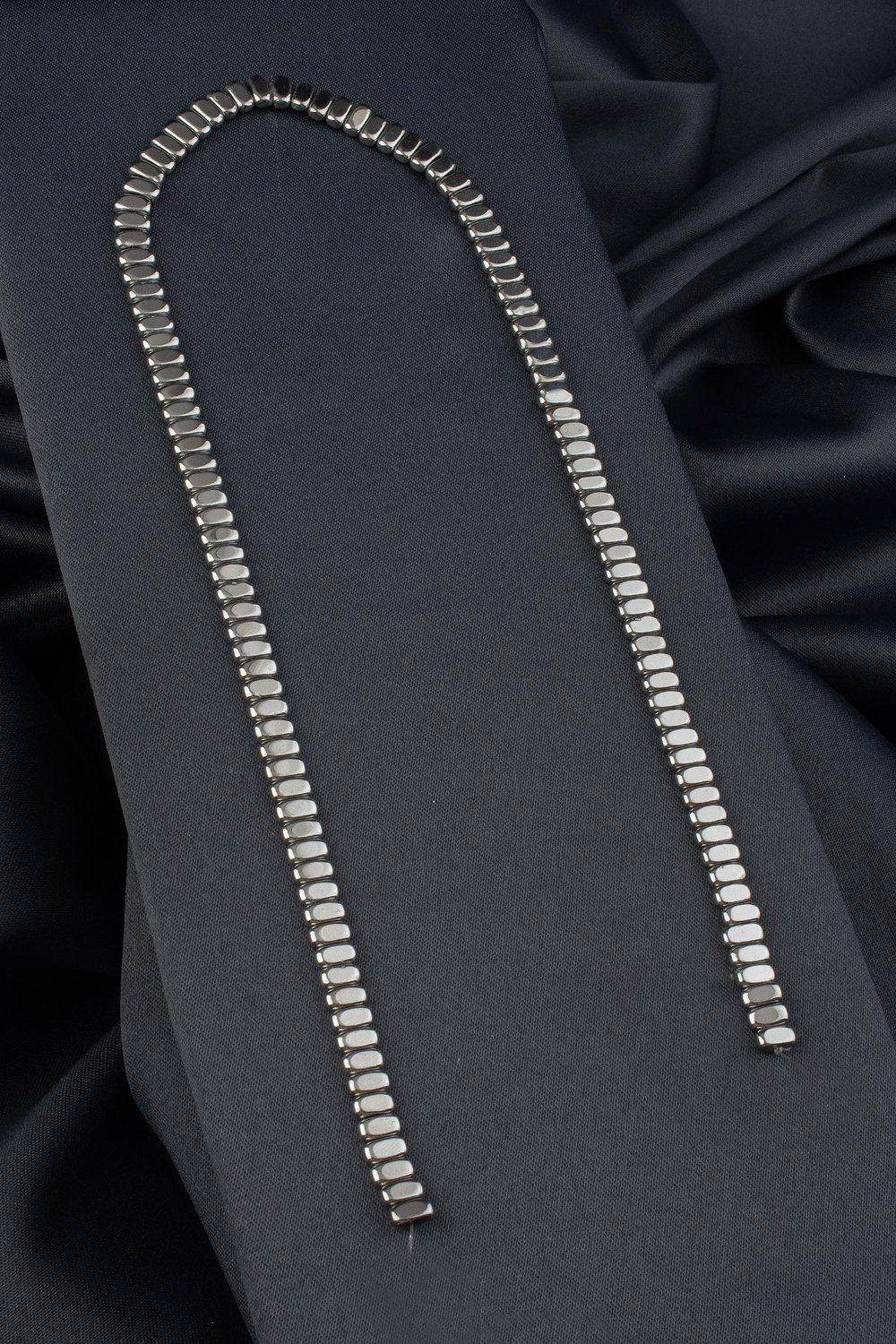 Hematit Doğal Taş Parlak Gümüş Yassı Elips Kesim 3x5mm Dizi [AA]