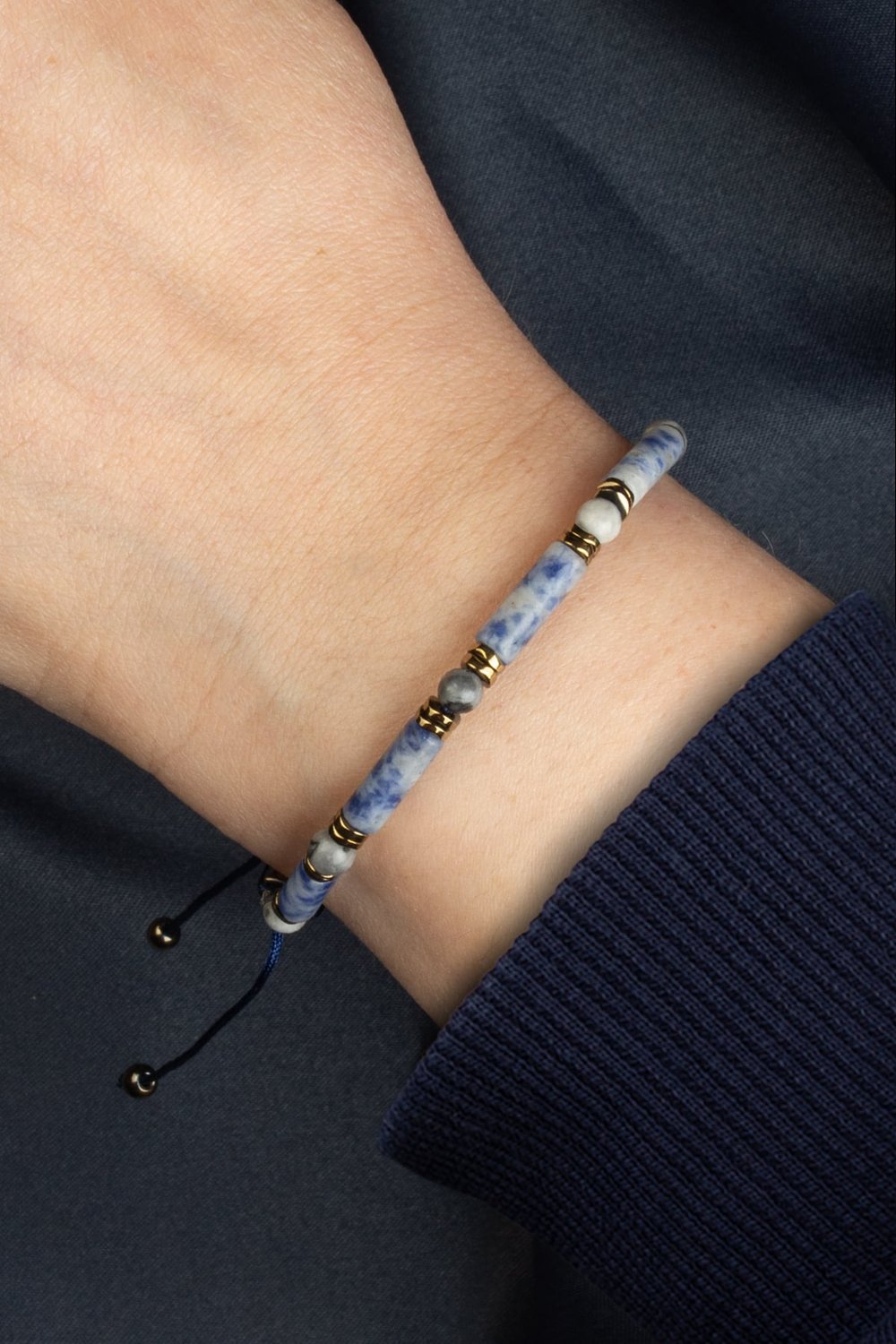 Sodalit Doğal Taş Silindir Kesim 4x13mm Küre Taşlı Makrome Bileklik