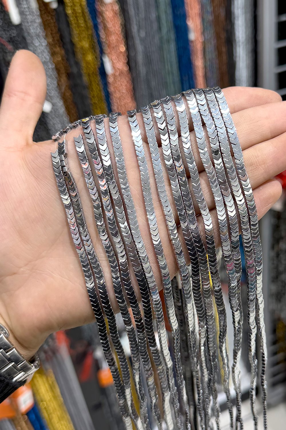 Hematit Taşı 4x1mm Çavuş Kesim Doğal Taş Diziler