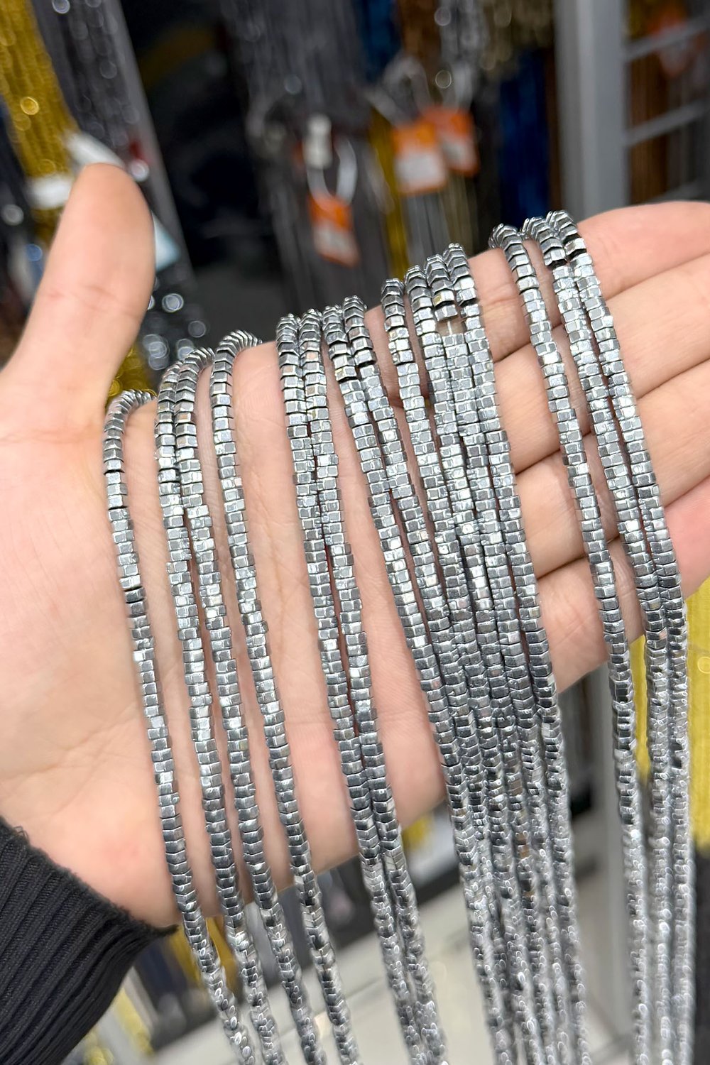 Hematit Taşı 4x2mm Altıgen Kesim Doğal Taş Diziler