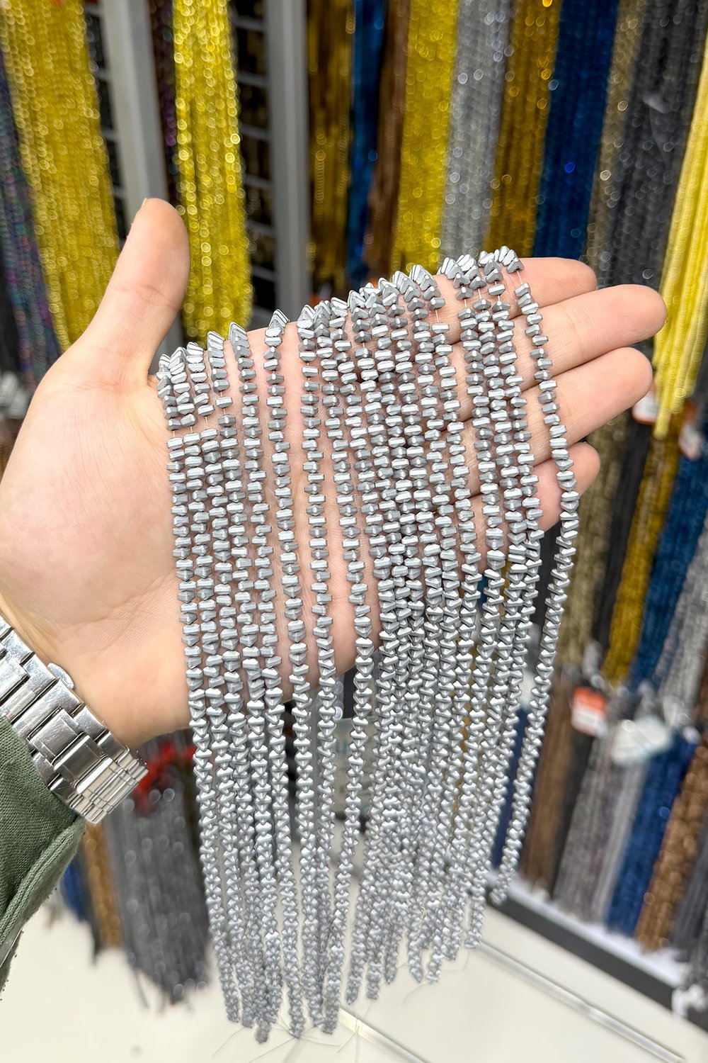 Hematit Taşı 4x3mm Üçgen Rondela Kesim Doğal Taş Diziler