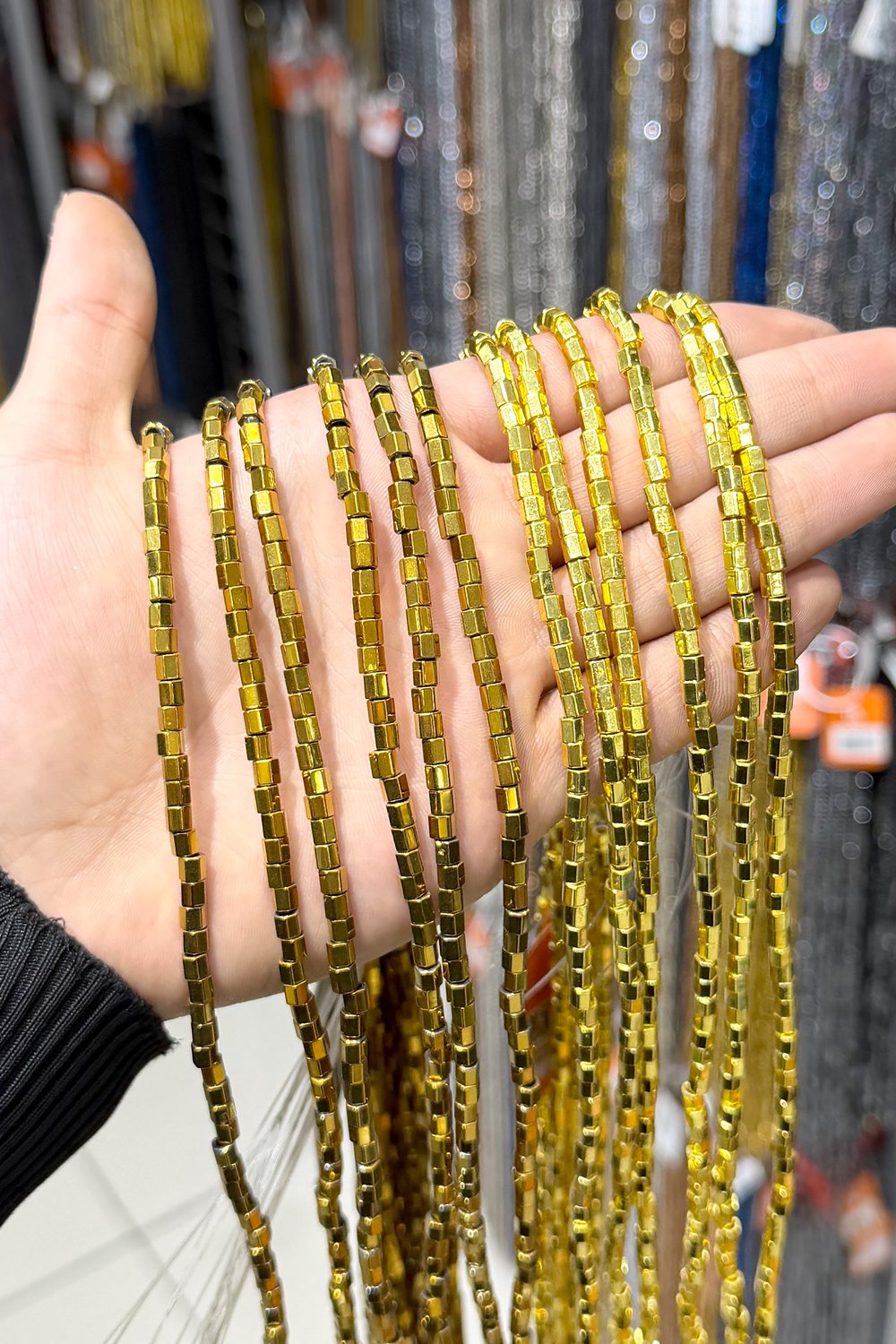Hematit Taşı 4x4mm Altıgen Kesim Doğal Taş Diziler