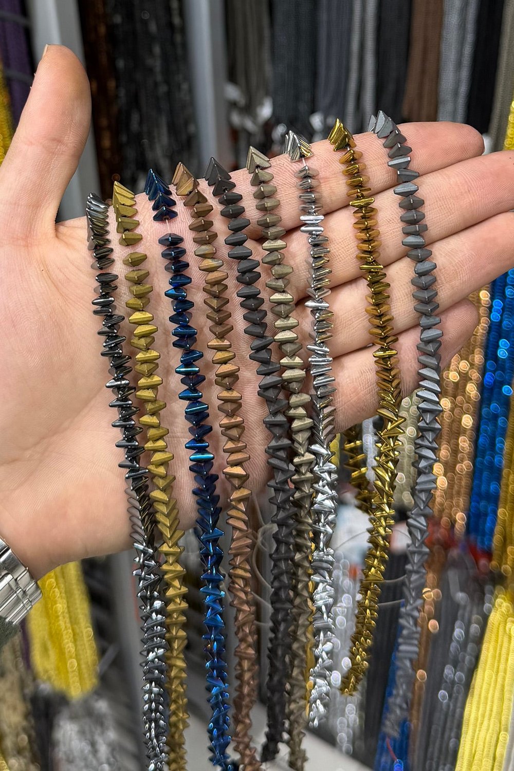 Hematit Taşı 6x3mm Üçgen Rondela Kesim Doğal Taş Diziler