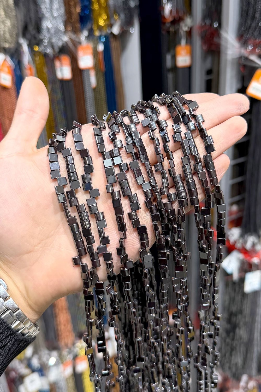 Hematit Taşı 6x5mm Bombeli Kesim Doğal Taş Diziler
