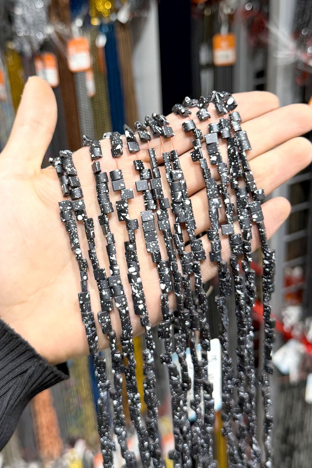 Hematit Taşı 6x5mm Bombeli Kesim Doğal Taş Diziler