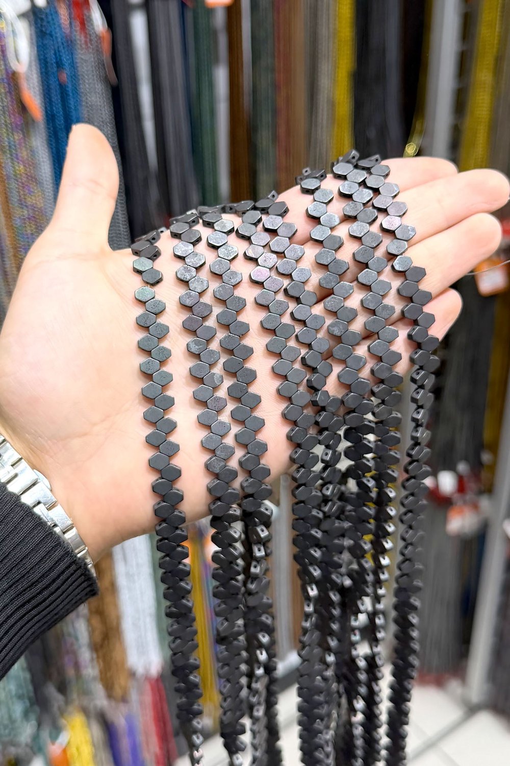 Hematit Taşı 7x7mm Yassı Altıgen Kesim Doğal Taş Diziler