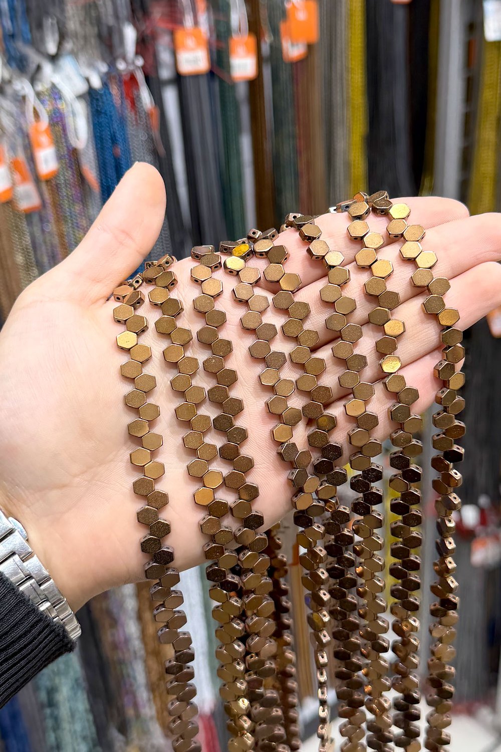 Hematit Taşı 7x7mm Yassı Altıgen Kesim Doğal Taş Diziler