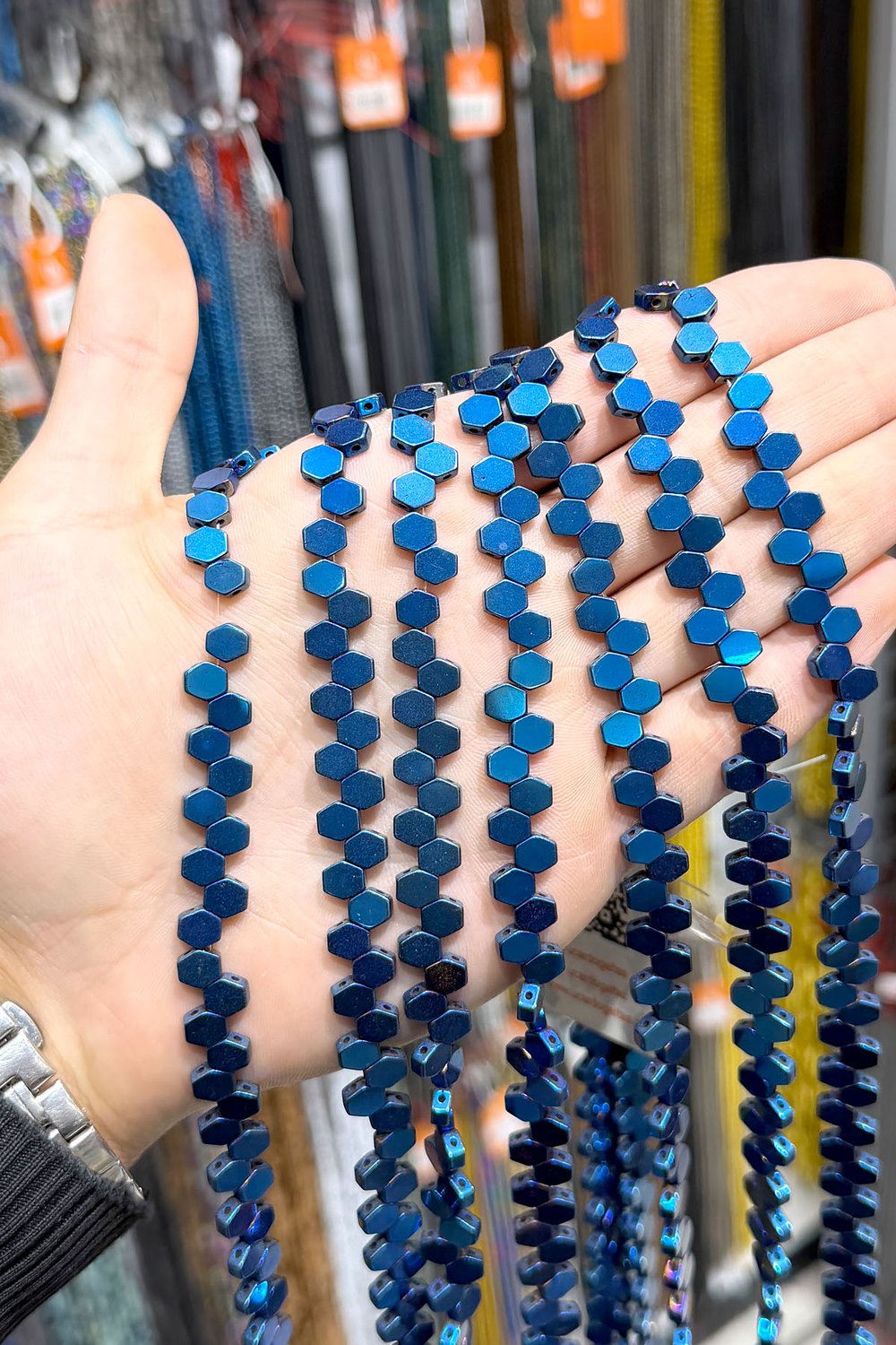 Hematit Taşı 7x7mm Yassı Altıgen Kesim Doğal Taş Diziler