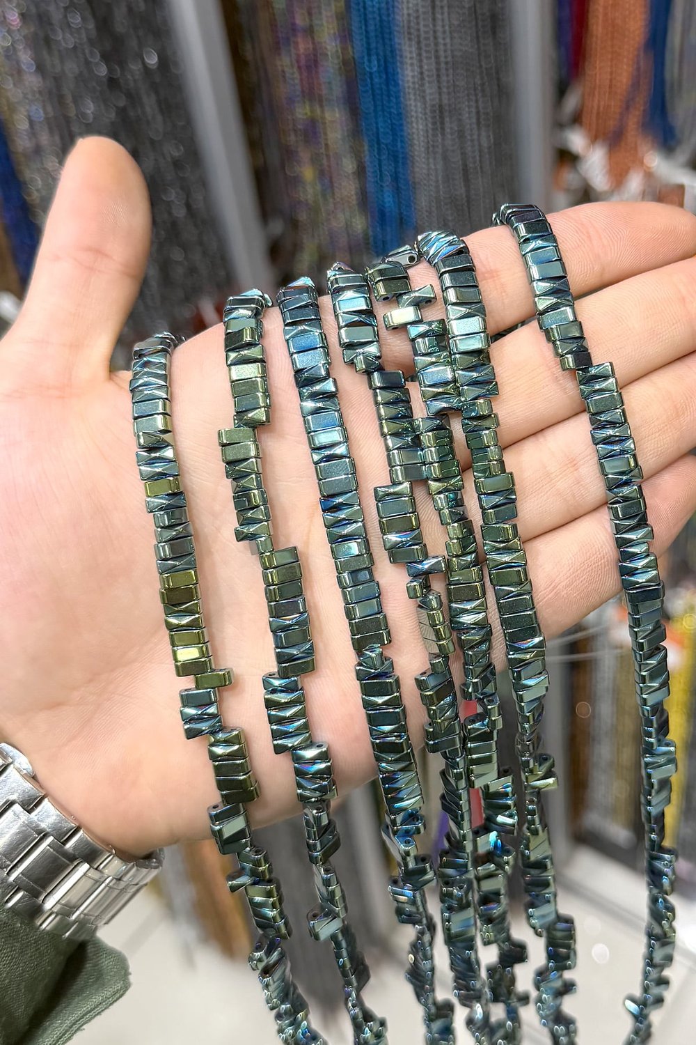 Hematit Taşı 8x3mm Piramit Kesim Doğal Taş Diziler