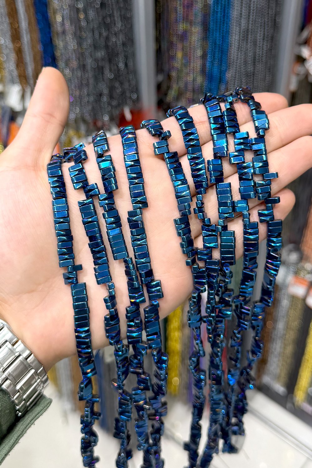 Hematit Taşı 8x3mm Piramit Kesim Doğal Taş Diziler
