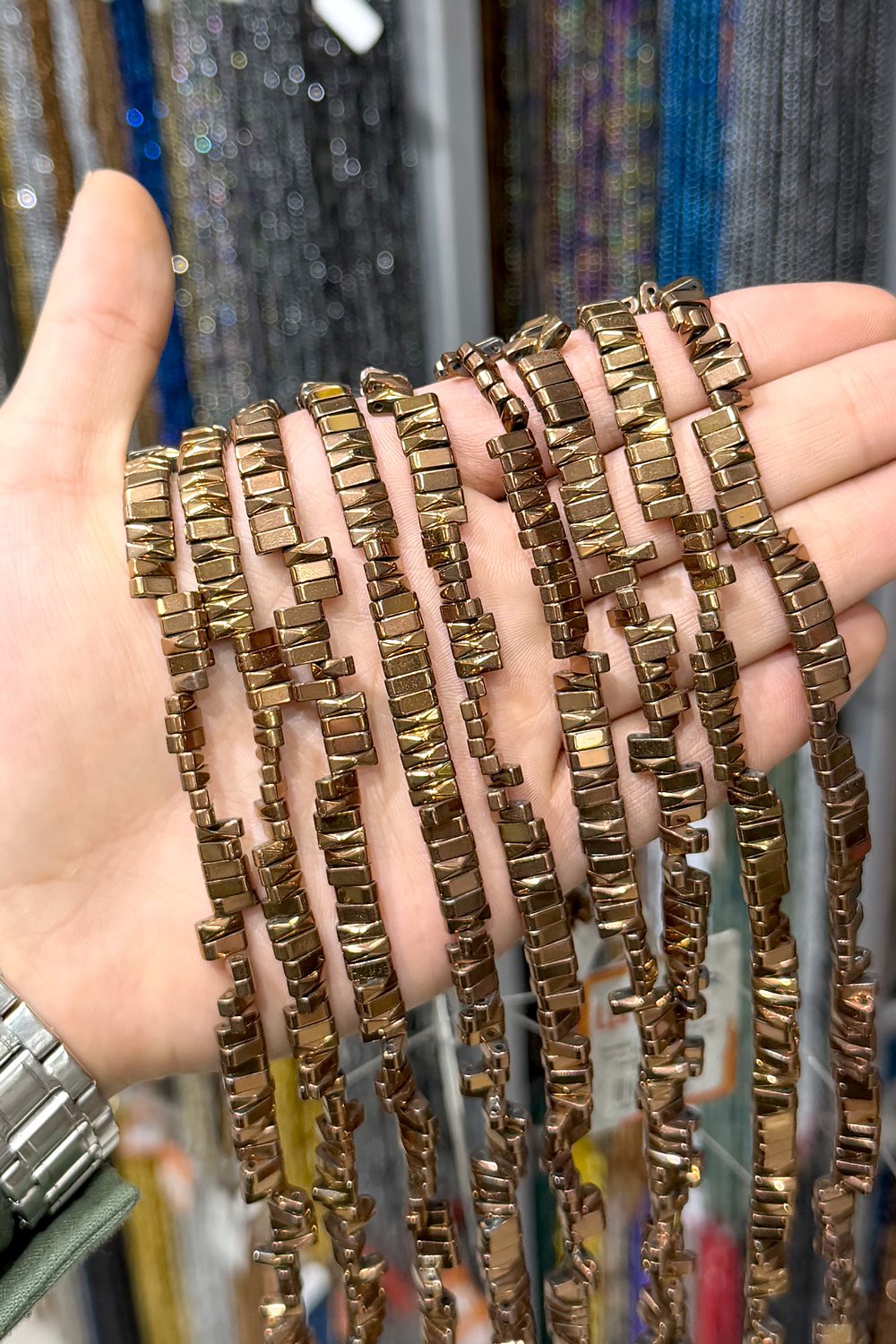 Hematit Taşı 8x3mm Piramit Kesim Doğal Taş Diziler