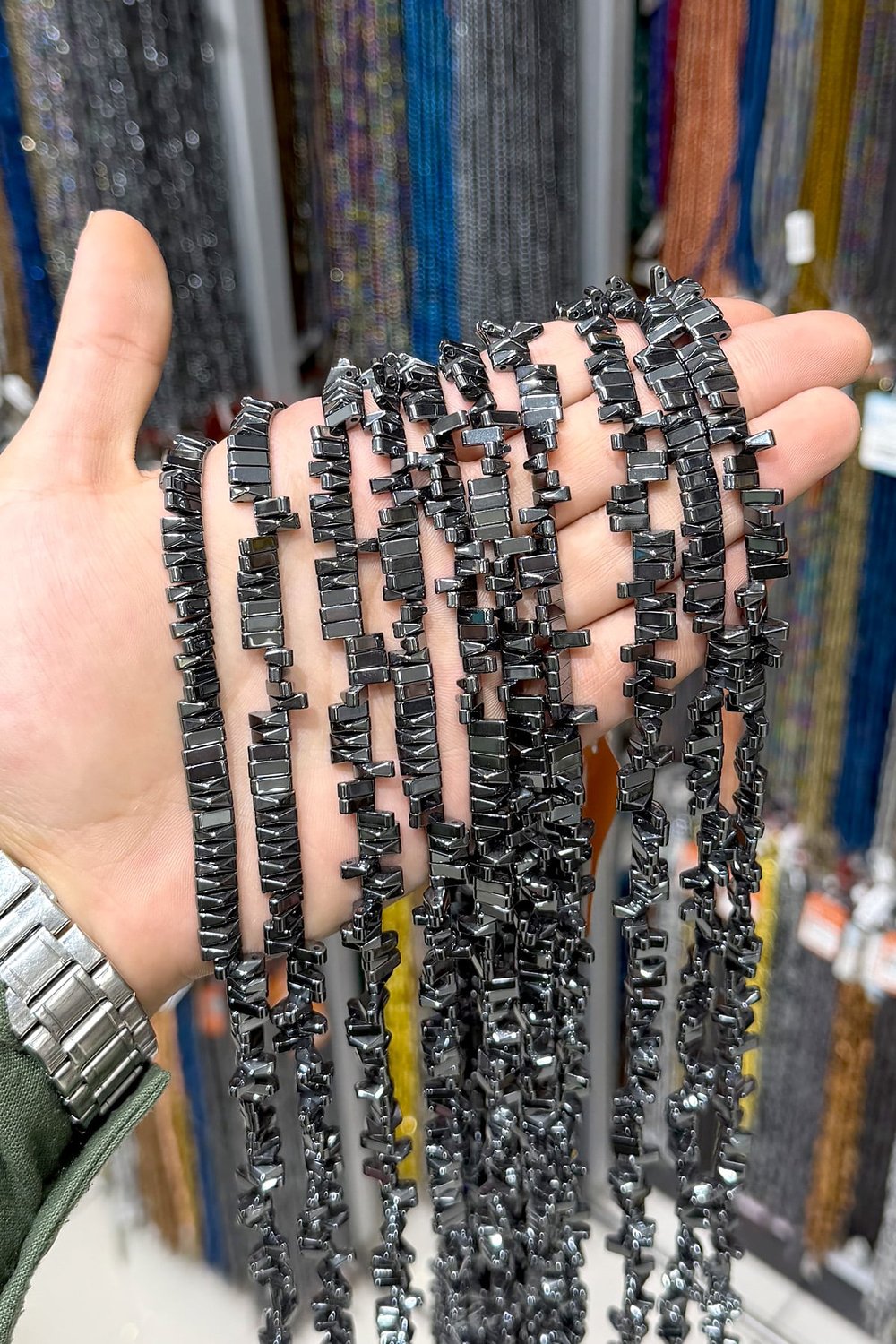 Hematit Taşı 8x3mm Piramit Kesim Doğal Taş Diziler