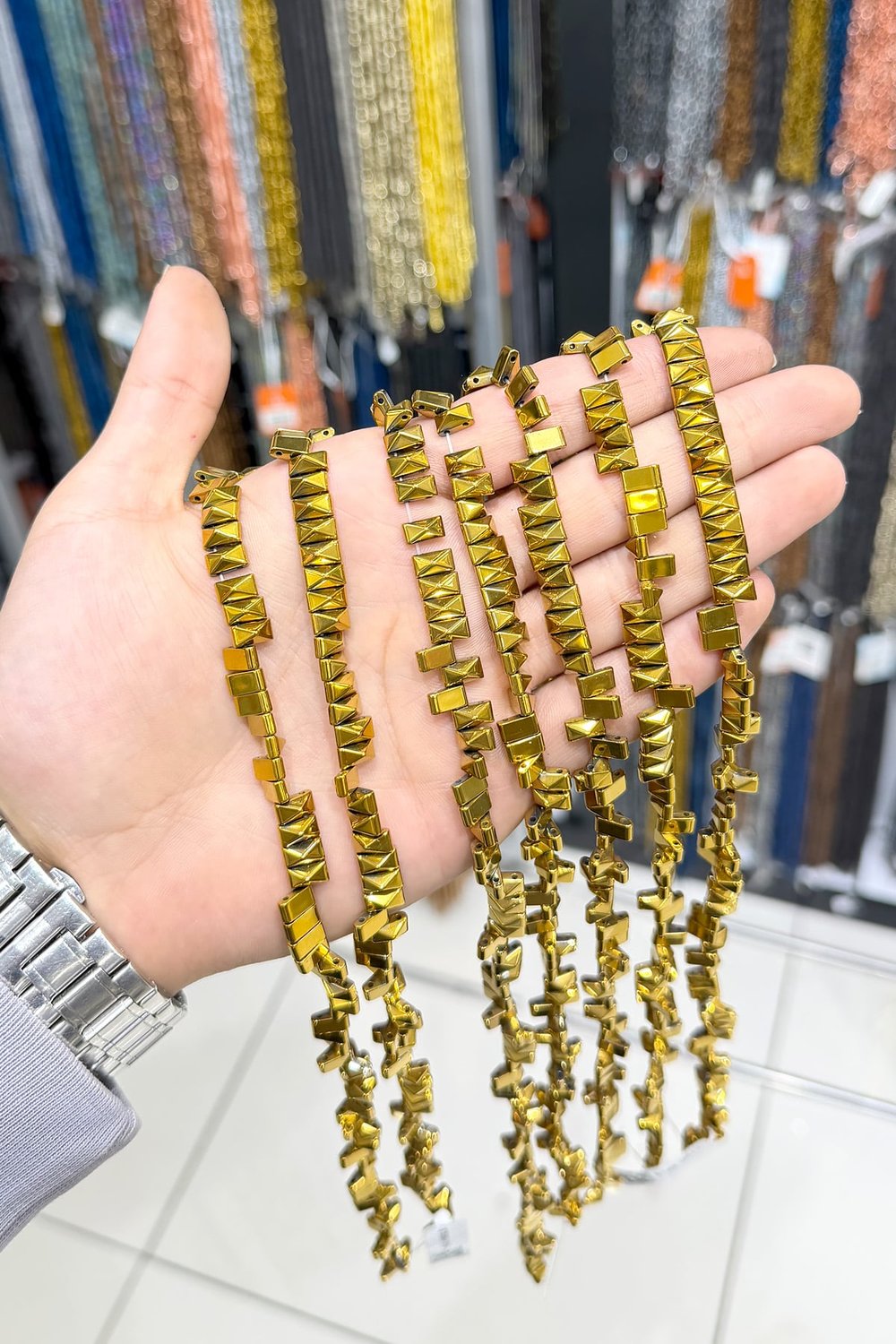 Hematit Taşı 8x3mm Piramit Kesim Doğal Taş Diziler