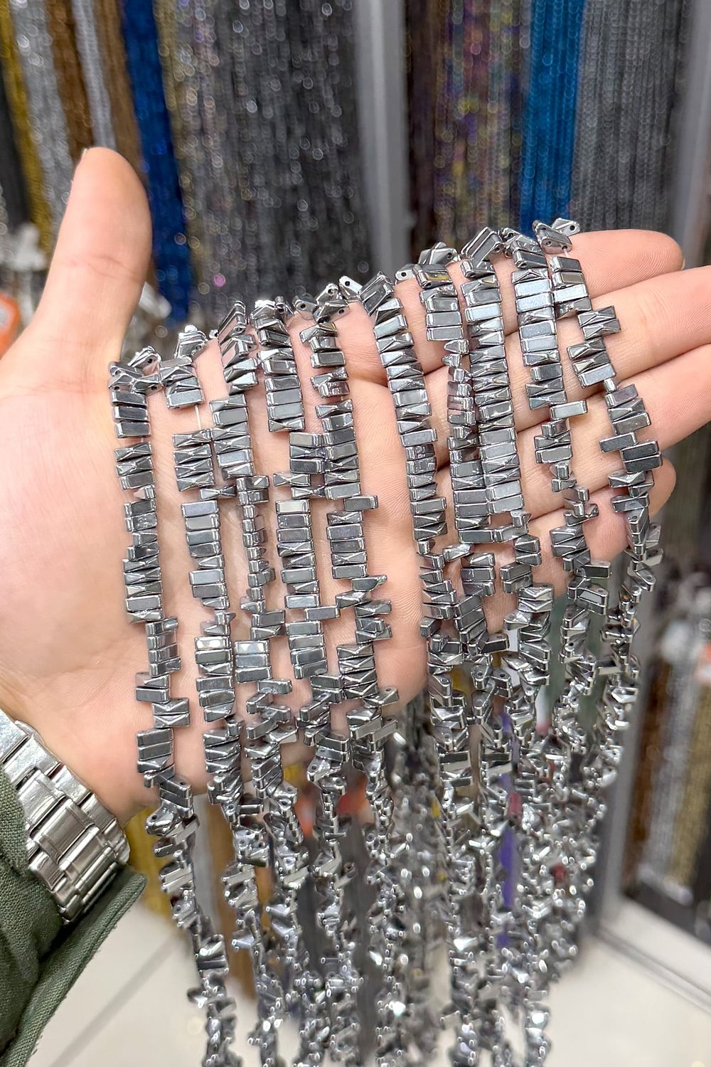 Hematit Taşı 8x3mm Piramit Kesim Doğal Taş Diziler
