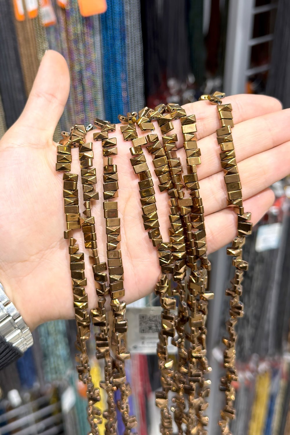 Hematit Taşı 8x4mm Piramit Kesim Doğal Taş Diziler