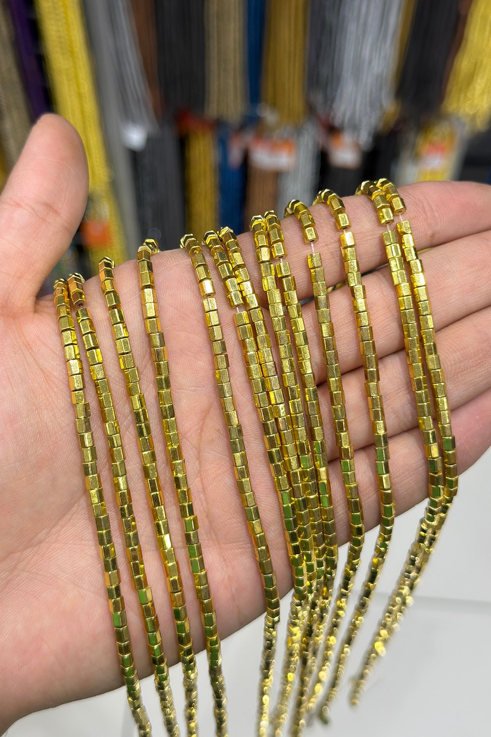 Hematit Taşı Altıgen Kesim Altın Sarı 3x3mm Doğal Taş Dizi