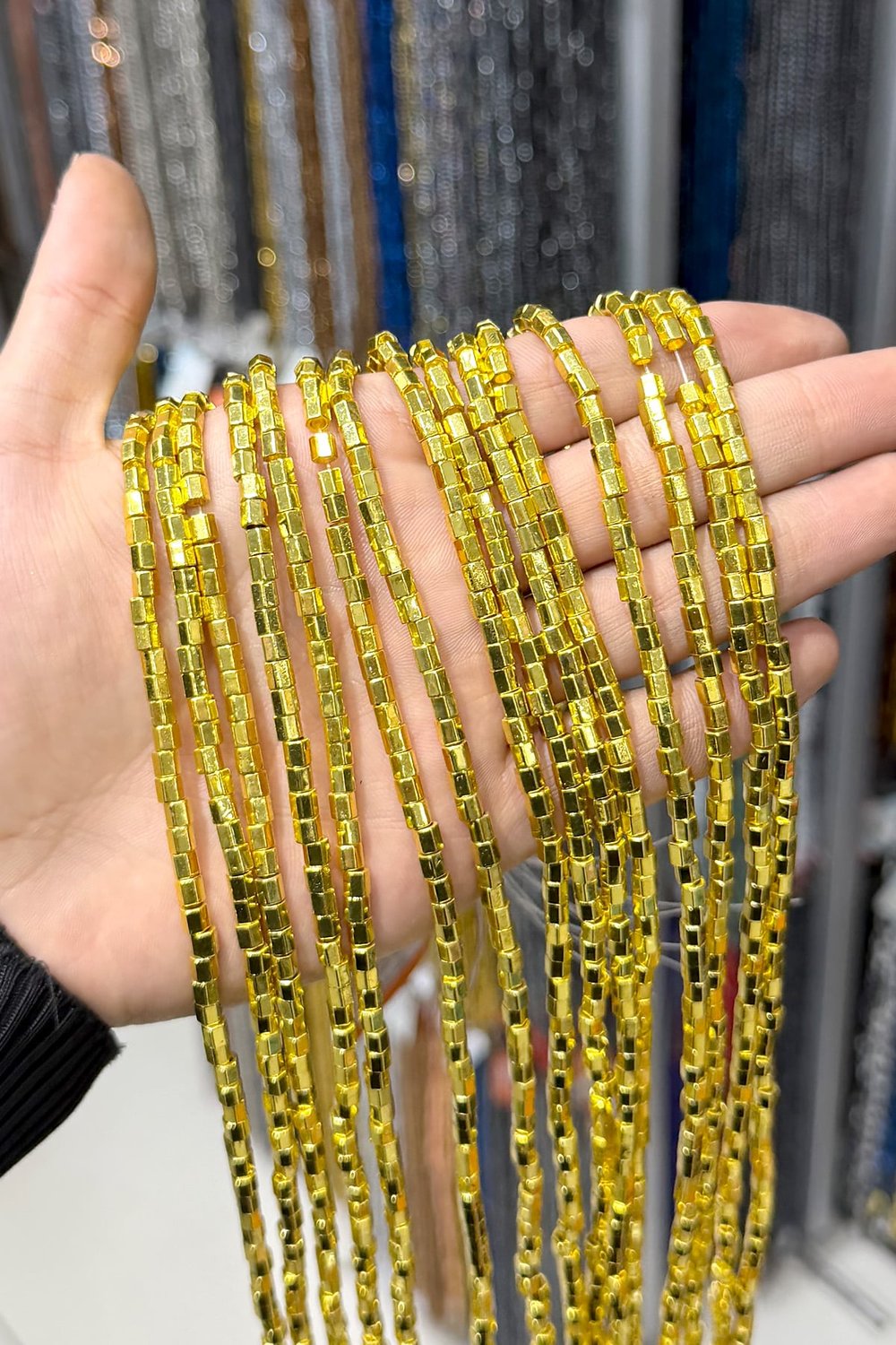 Hematit Taşı 4x4mm Altıgen Kesim Doğal Taş Diziler