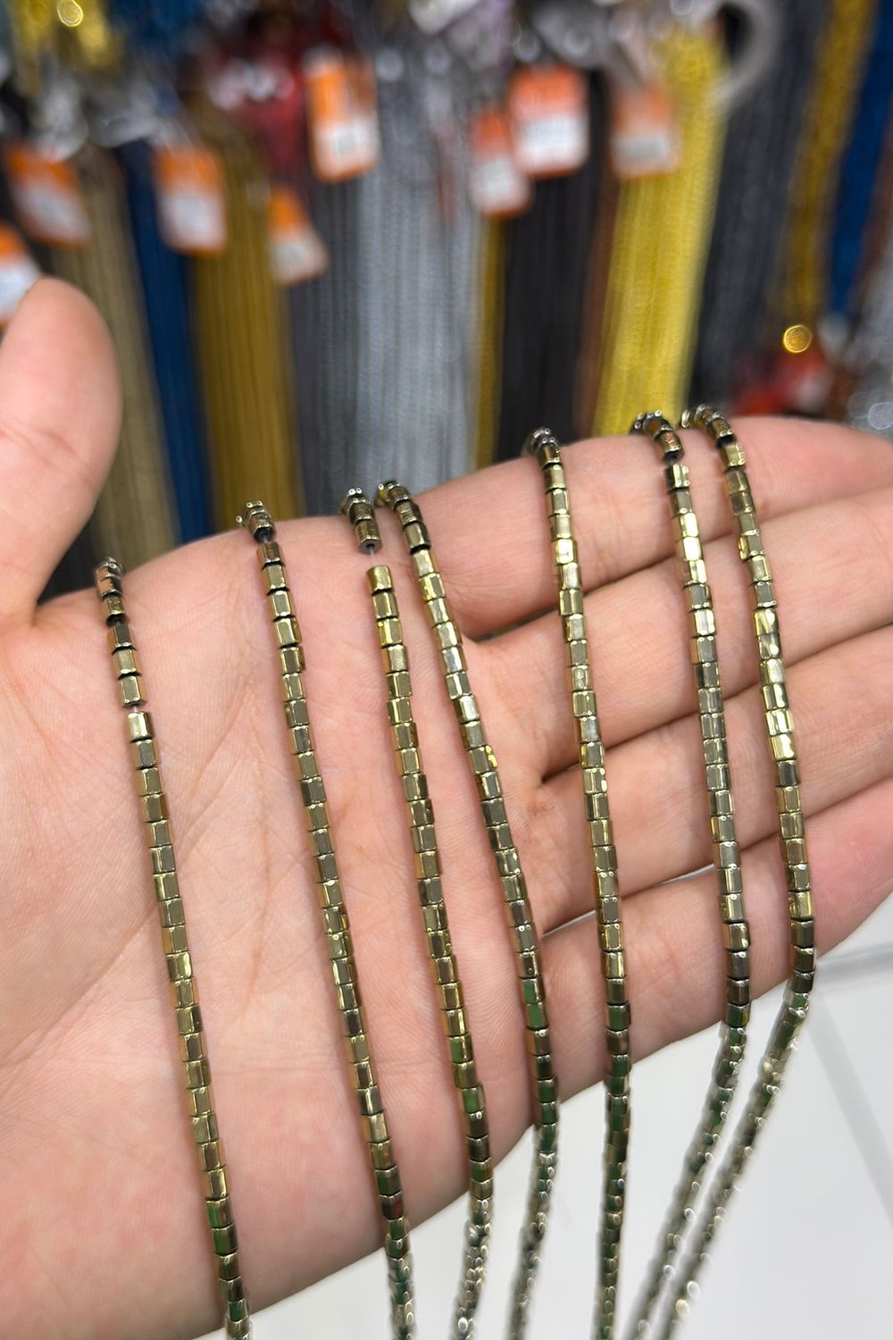 Hematit Taşı Altıgen Kesim Parlak Antik Sarı 3x3mm Doğal Taş Dizi