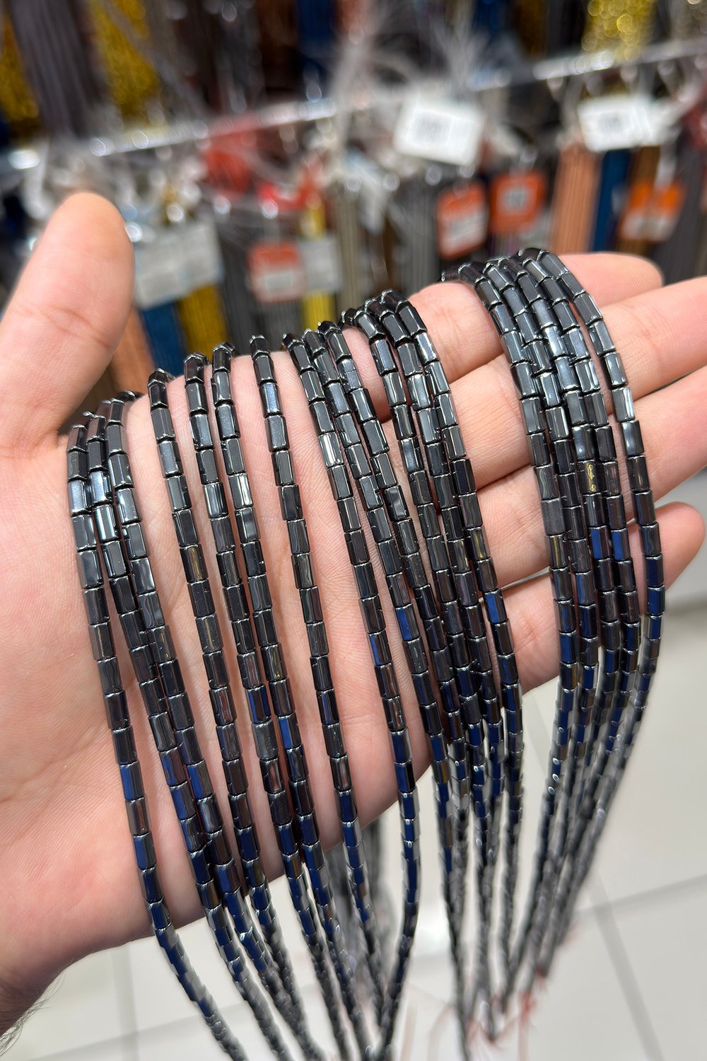 Hematit Taşı Altıgen Kesim Parlak Füme 4x6mm Doğal Taş Dizi