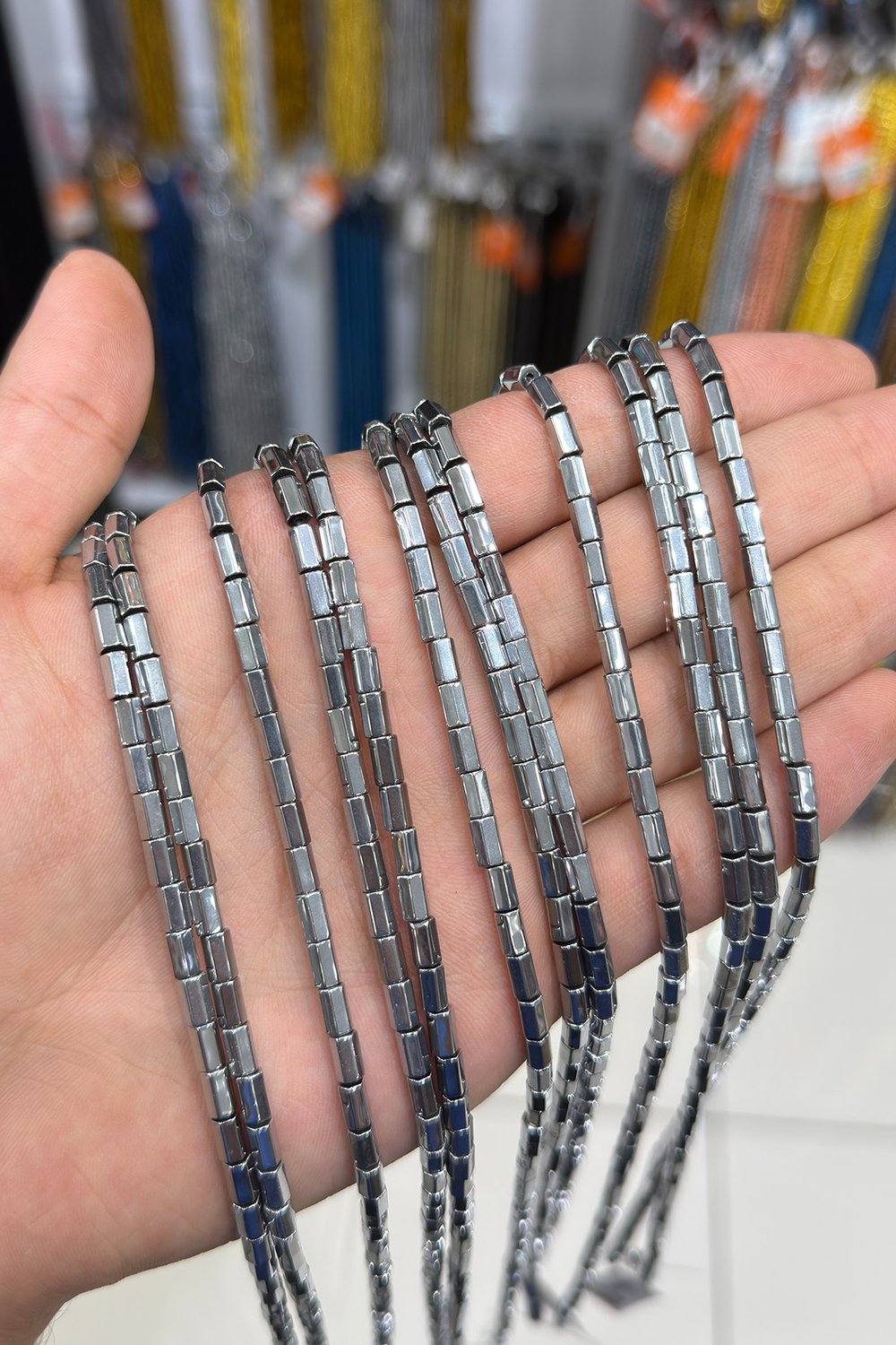 Hematit Taşı Altıgen Kesim Parlak Gümüş 4x6mm Doğal Taş Dizi
