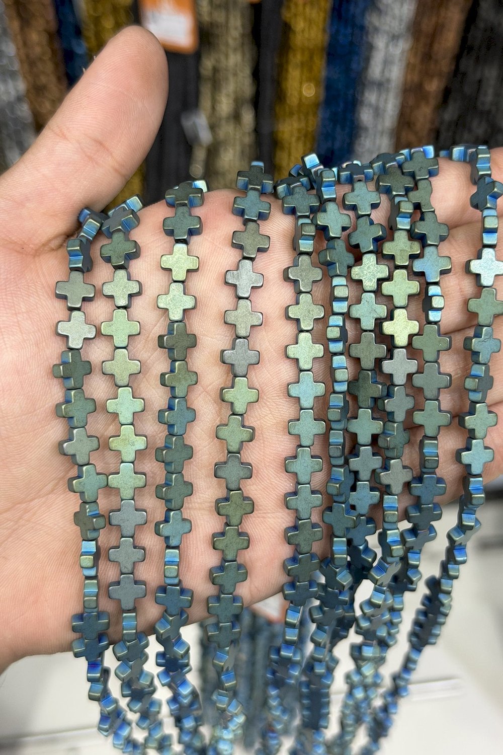 Hematit Taşı Artı Kesim Mat Yeşil 8x8mm Doğal Taş Dizi