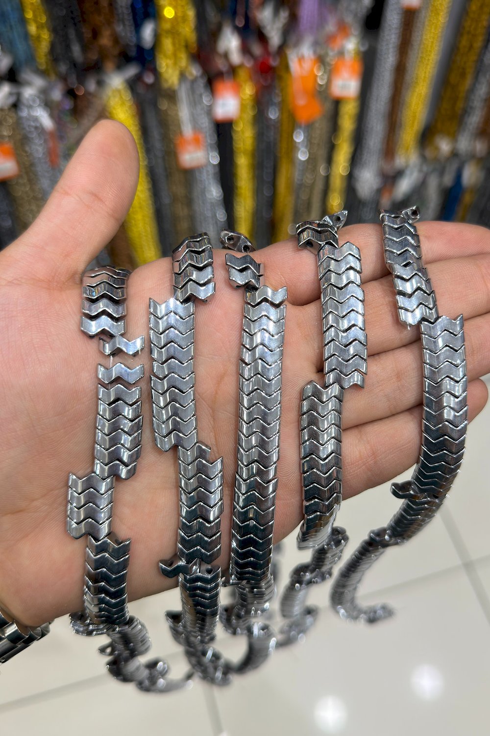 Hematit Taşı Balık Sırtı Kesim Parlak Füme 7x12mm Doğal Taş Dizi