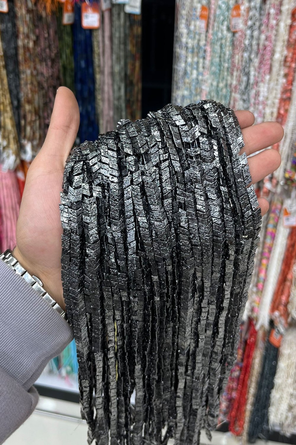 Hematit Taşı Bombeli Çavuş Kesim 8x3mm-Pütürlü Füme Doğal Taş Dizi