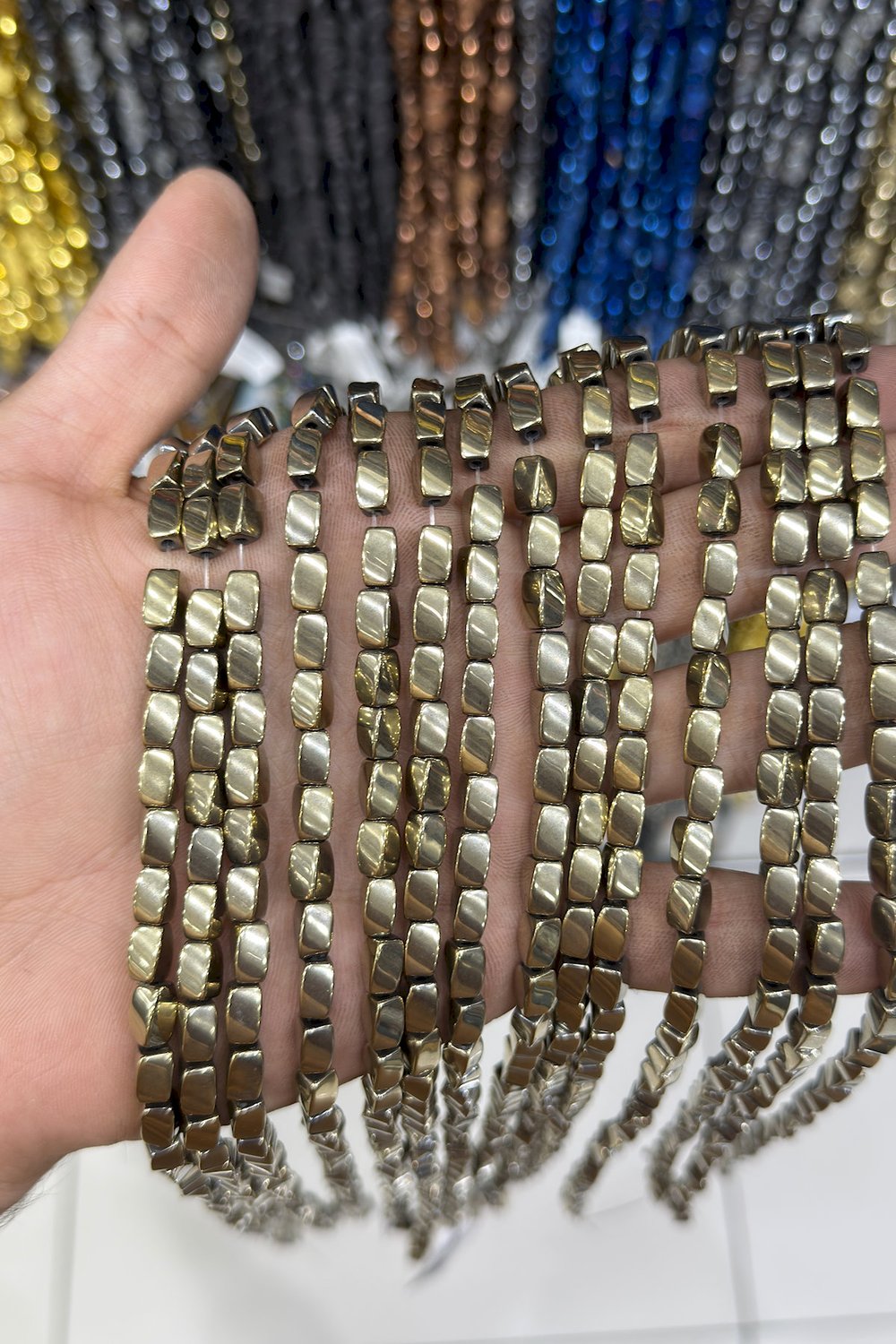 Hematit Taşı Burgulu Kesim Parlak Antik Sarı 5x8mm Doğal Taş Dizi