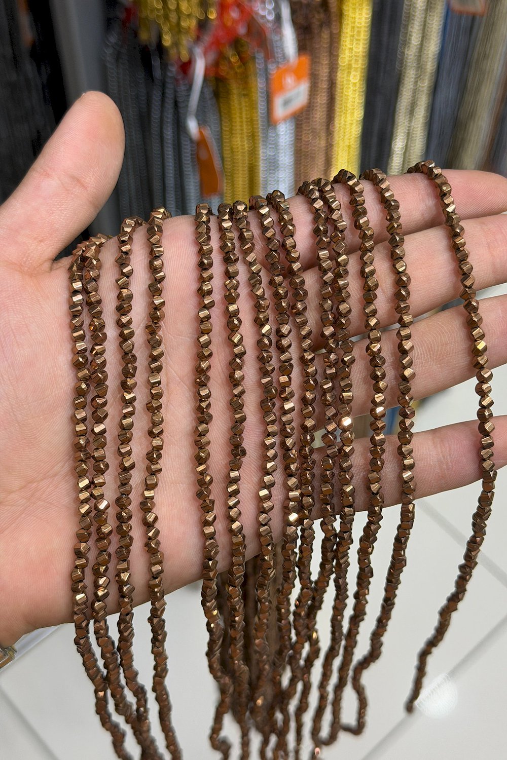 Hematit Taşı Burgulu Kesim Parlak Kahverengi 4x4mm Doğal Taş Dizi