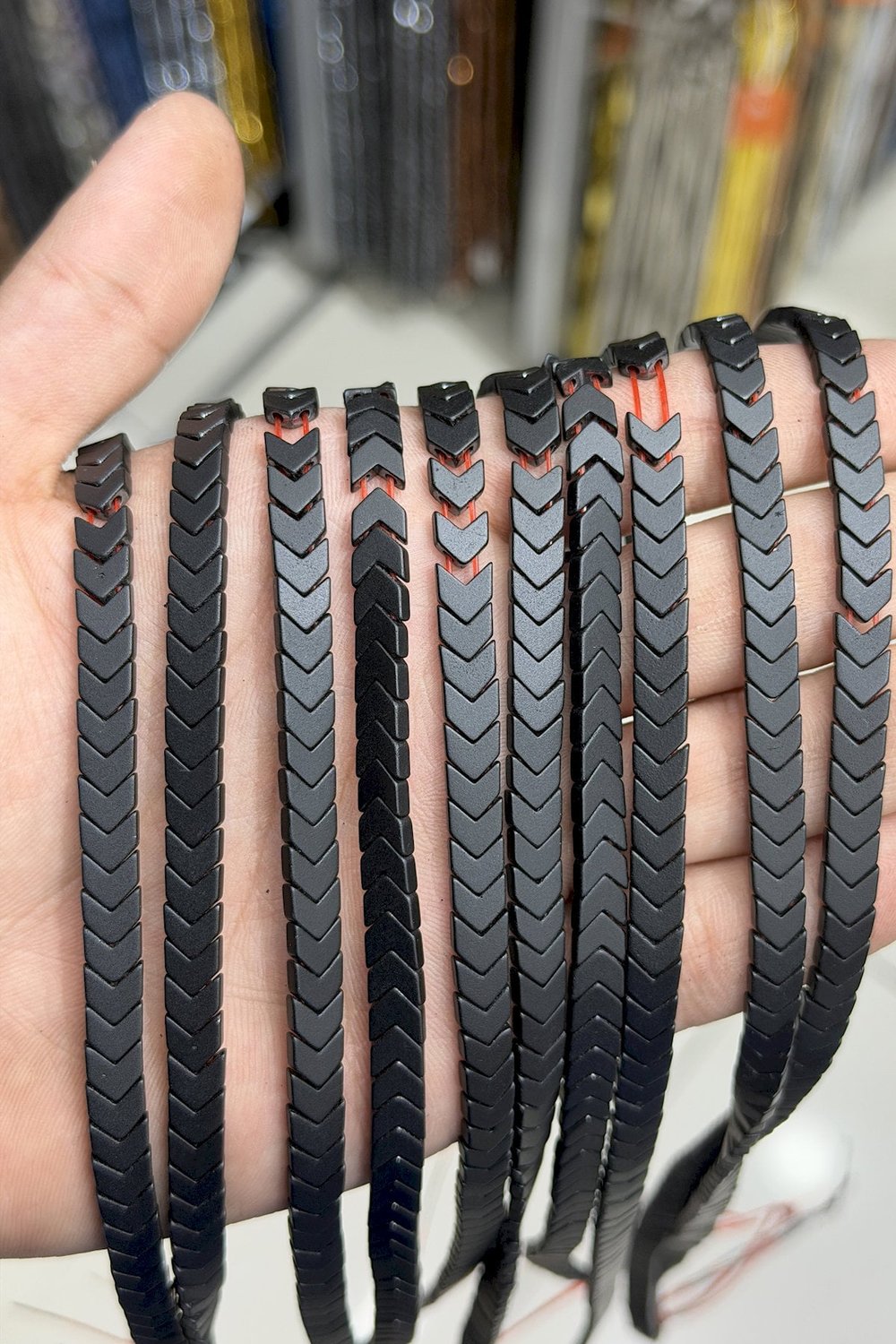 Hematit Taşı Çavuş Kesim Mat Siyah 6x3mm Doğal Taş Dizi