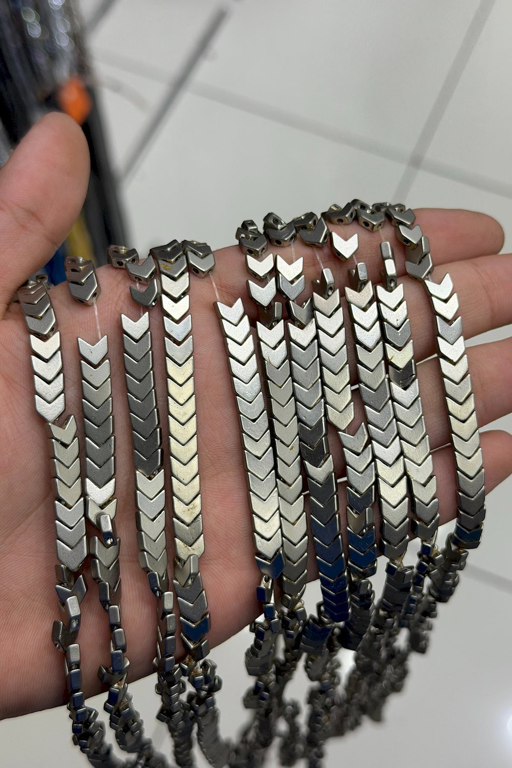 Hematit Taşı Çavuş Kesim Mat Titanyum 6x3mm Doğal Taş Dizi