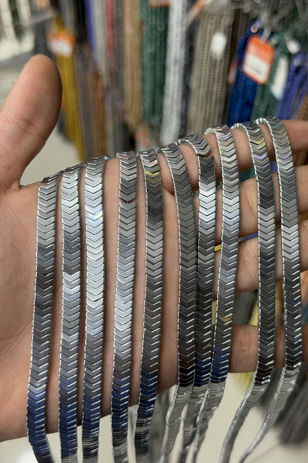Hematit Taşı Çavuş Kesim Parlak Gümüş 6x2mm Doğal Taş Dizi