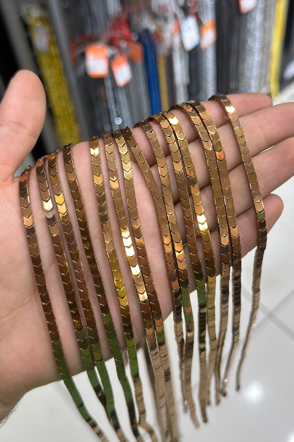 Hematit Taşı Çavuş Kesim Parlak Kahverengi 4x4mm Doğal Taş Dizi