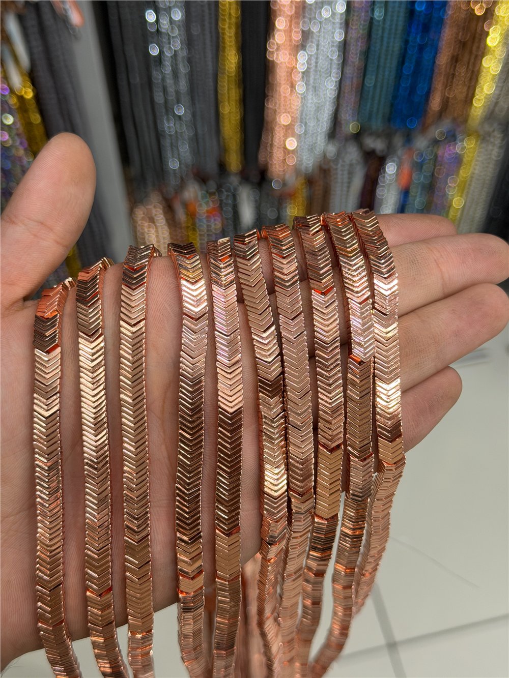 Hematit Taşı Çavuş Kesim Parlak Roz 7x1mm Doğal Taş Dizi