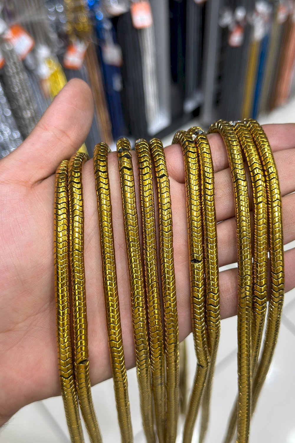 Hematit Taşı Dalgalı Kesim Parlak Gold 6x2mm Doğal Taş Dizi