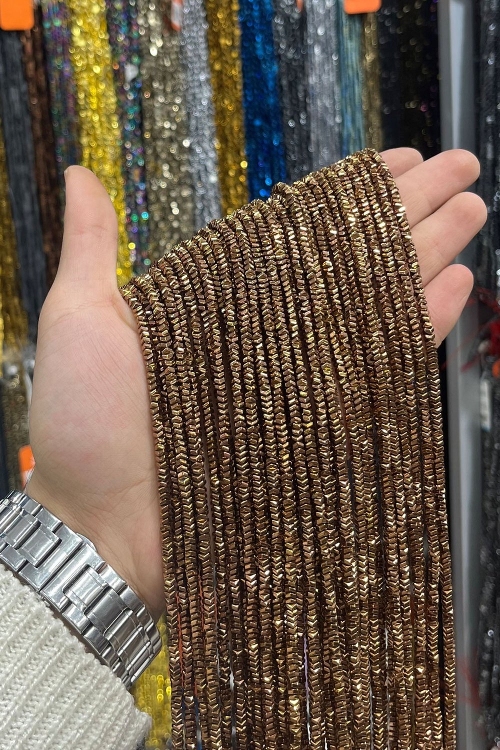 Hematit Taşı Dalgalı Kesim Parlak Kahverengi 4x2mm Doğal Taş Dizi